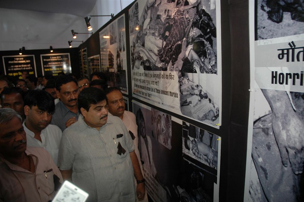 Shri Nitin Gadkari in a "Virodh Pradarshani" on Bhopal Gas Tragedy 1984 org. by BJP Madhya Pradesh at Jantar Mantar on august 4, 2010