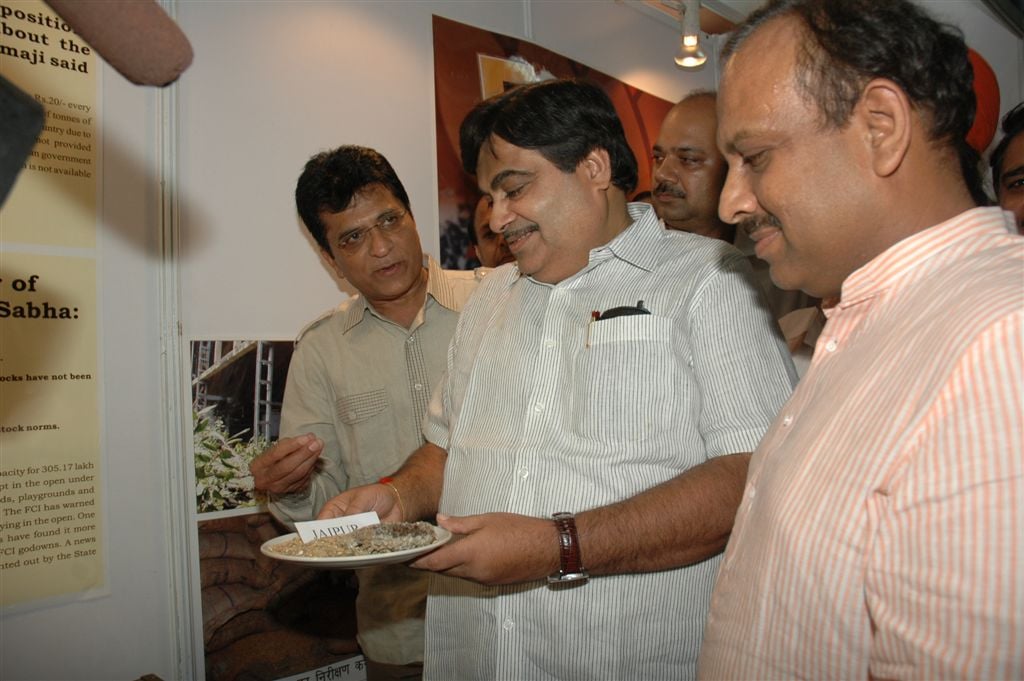 BJP National President, Sh Nitin Gadkari and Shri Vijendra Gupta at "Photo Exhibition" on August 31, 2010