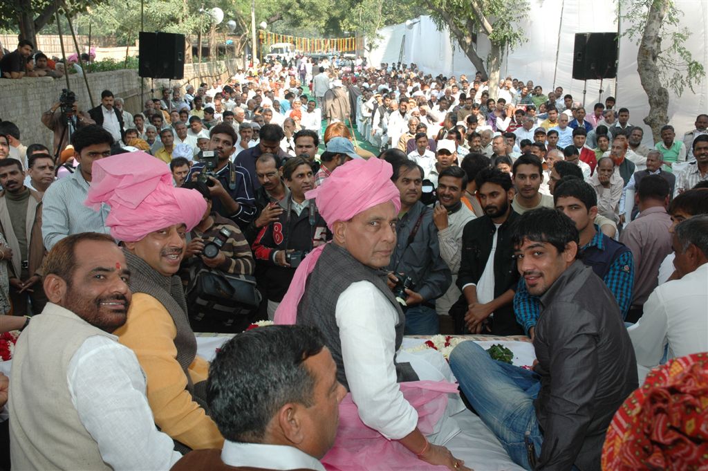 Shri Rajnath Singhji and Shri Vijay Goelji at felicitation function for CWG winners on November 28, 2010