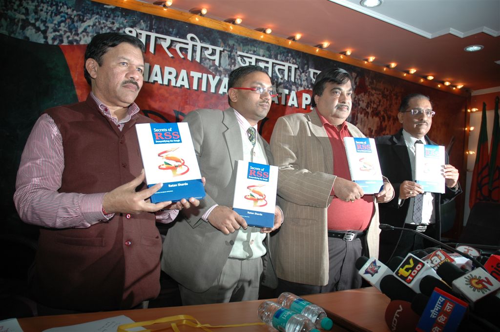 Shri Nitin Gadkari releasing booklet  'Secret of RSS ' Demystifying Sangh' at 11, Ashoka Road, New Delhi on January 11, 2011