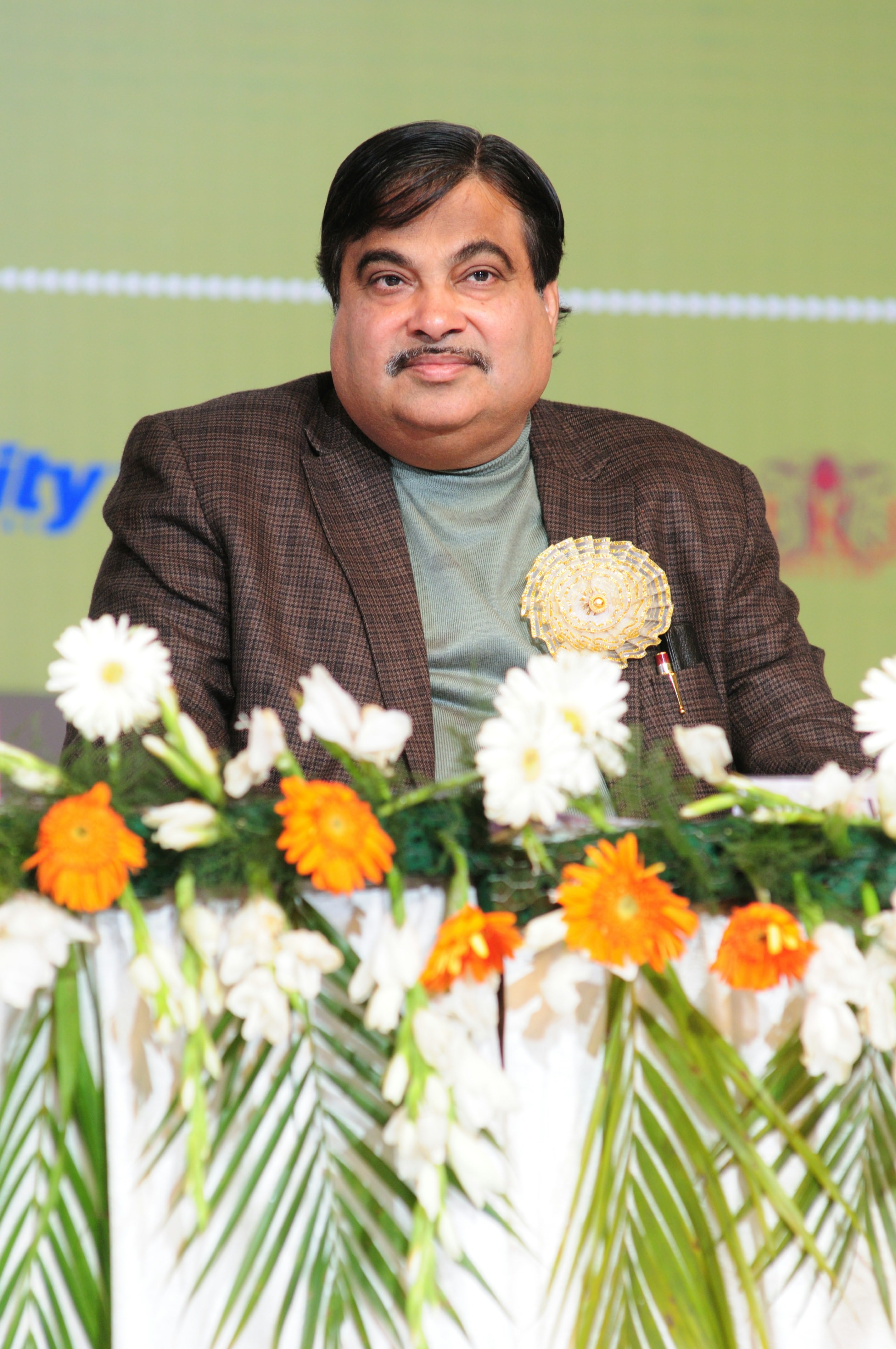 Shri Nitin Gadkari, CEO Marvel Group at Annual Day programme 'Love Blossoms Here' of Mothers Pride School on February 13, 2011