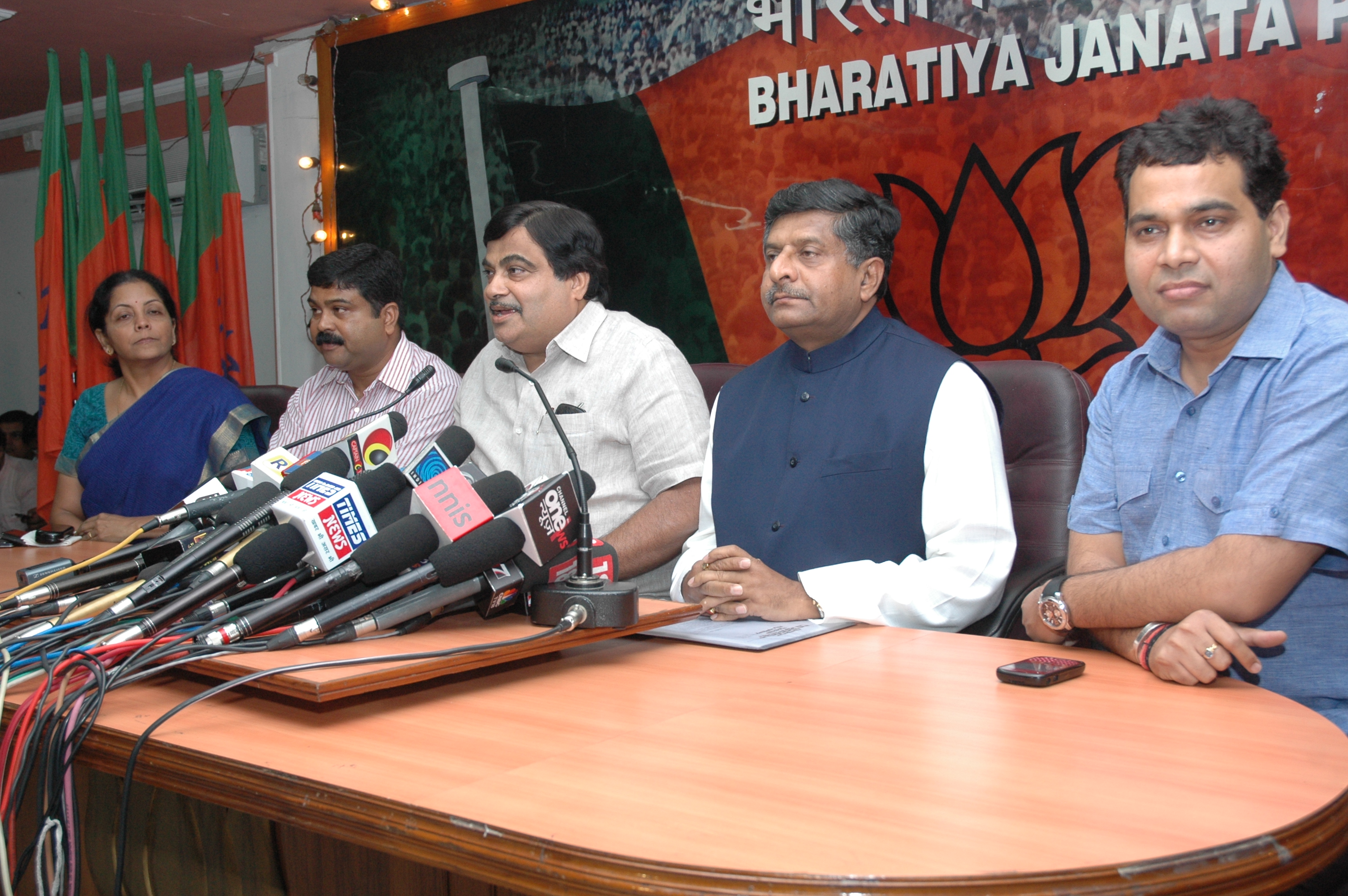 BJP National President, Shri Nitin Gadkari addressing the press conference at 11, Ashoka Road, New Delhi 110001 on July 25, 2011