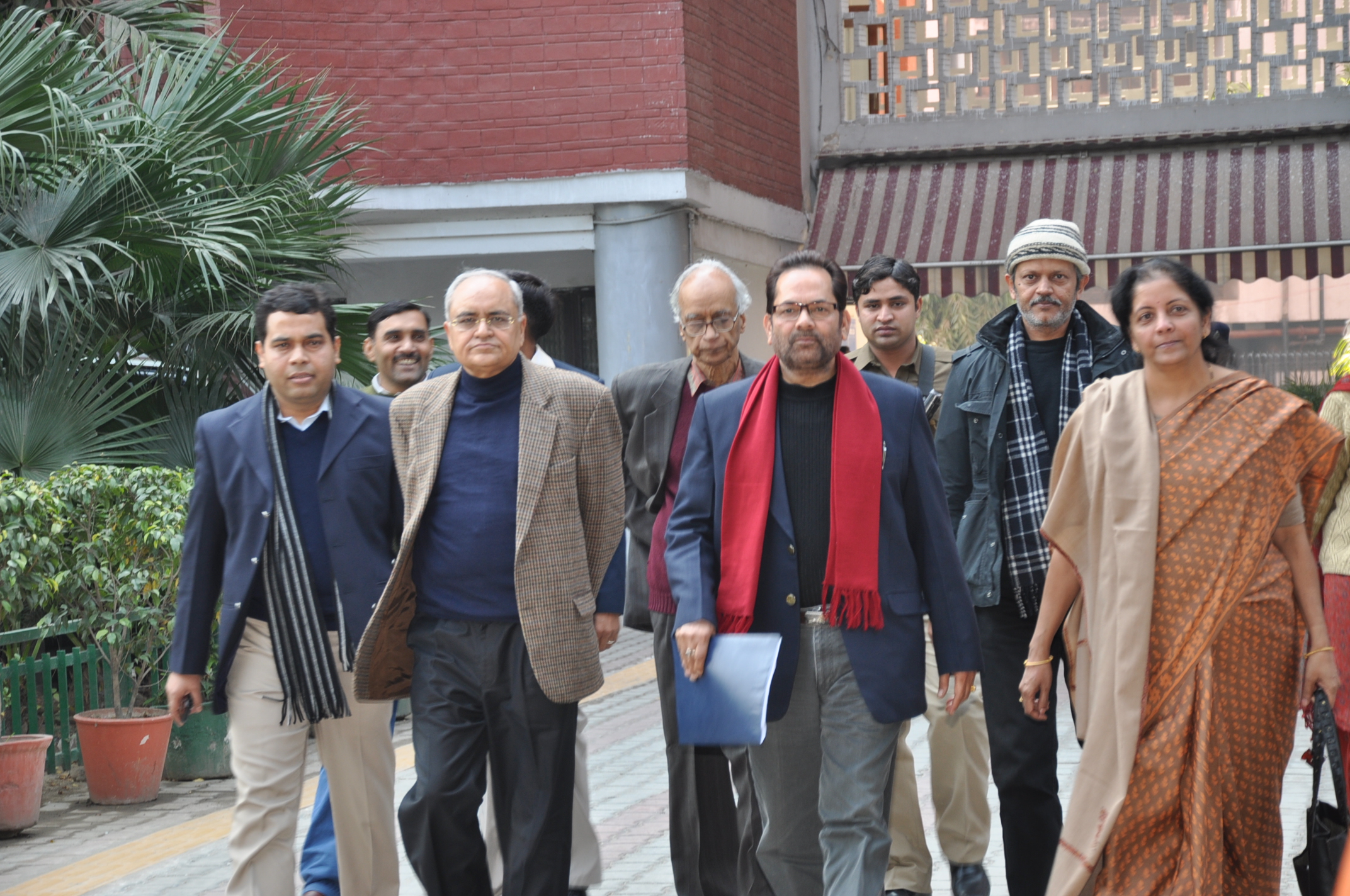 BJP delegation led by BJP National Vice President, Shri Mukhtar Abbas Naqvi submitted memorandum to CEC at Nirvachan Sadan on January 10, 2012