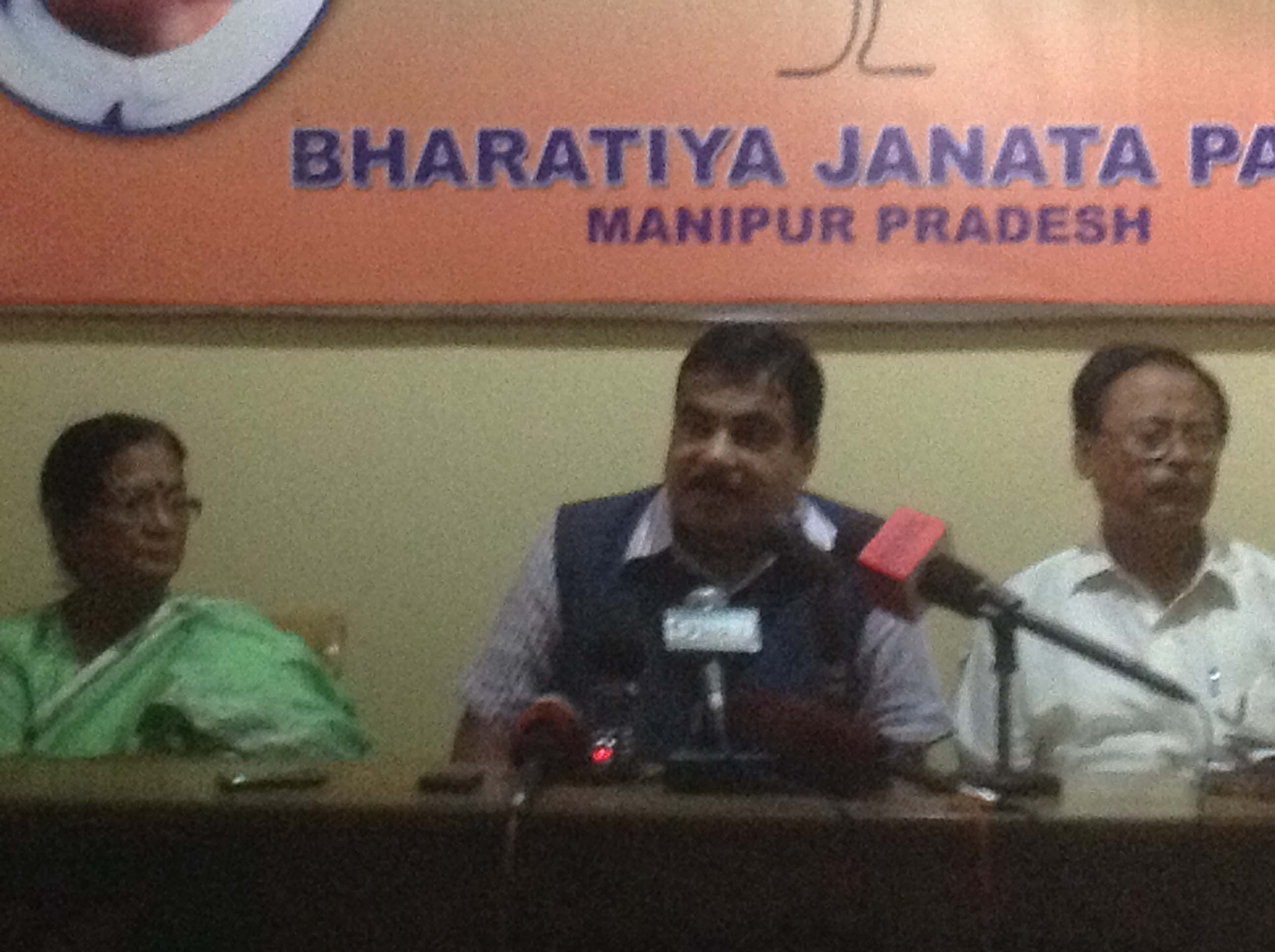 BJP President, Shri Nitin Gadkari addressing a press conference in Imphal (Manipur) on August 24, 2012