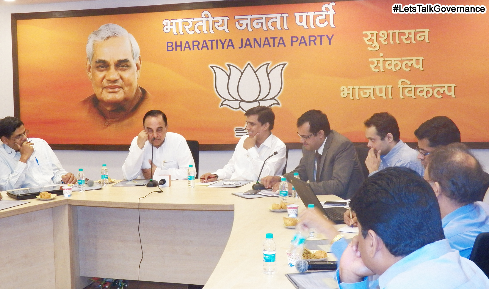 Dr. Subramanian Swamy Jee addressing volunteers #LetsTalkGovernance organized by National IT Cell at 11, Ashoka Road, New Delhi on October 15, 2013