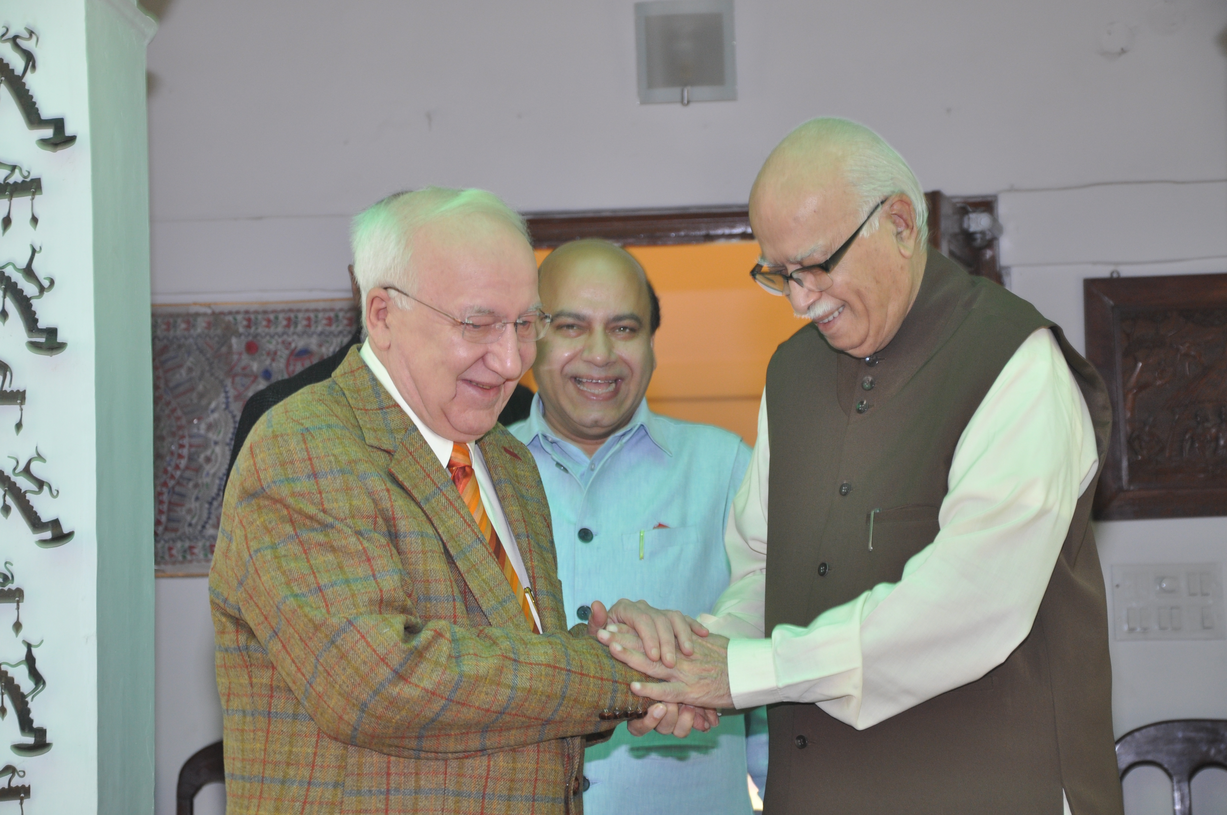 Mr. Alexander M. Kadakin, Ambassador of Russia meeting with Shri L.K. Advanij at his residence 30, Prithviraj Road on November 8, 2012