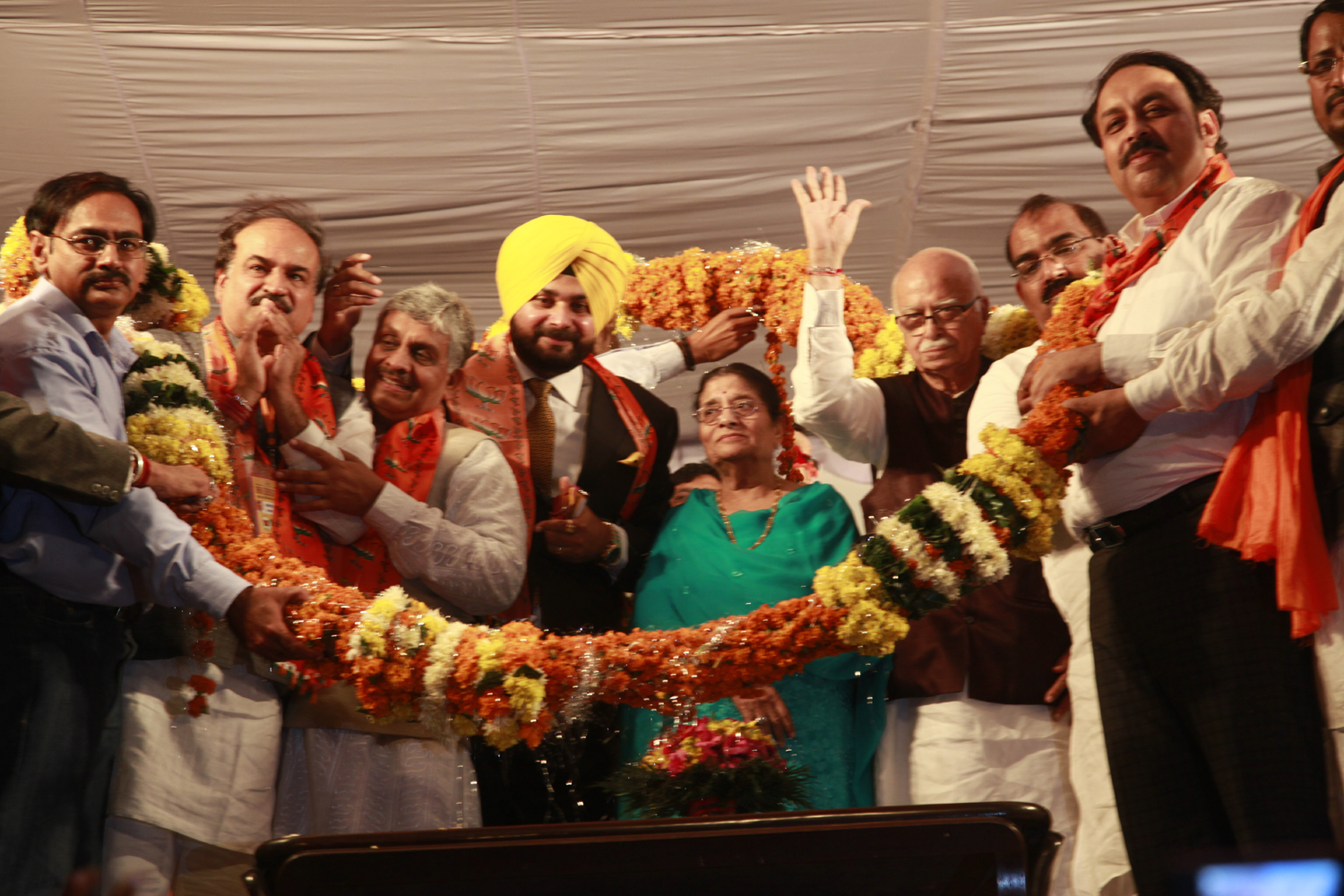 Shri L.K. Advani during Jan Chetna Yatra at Amritsar (Punjab) on November 14, 2011