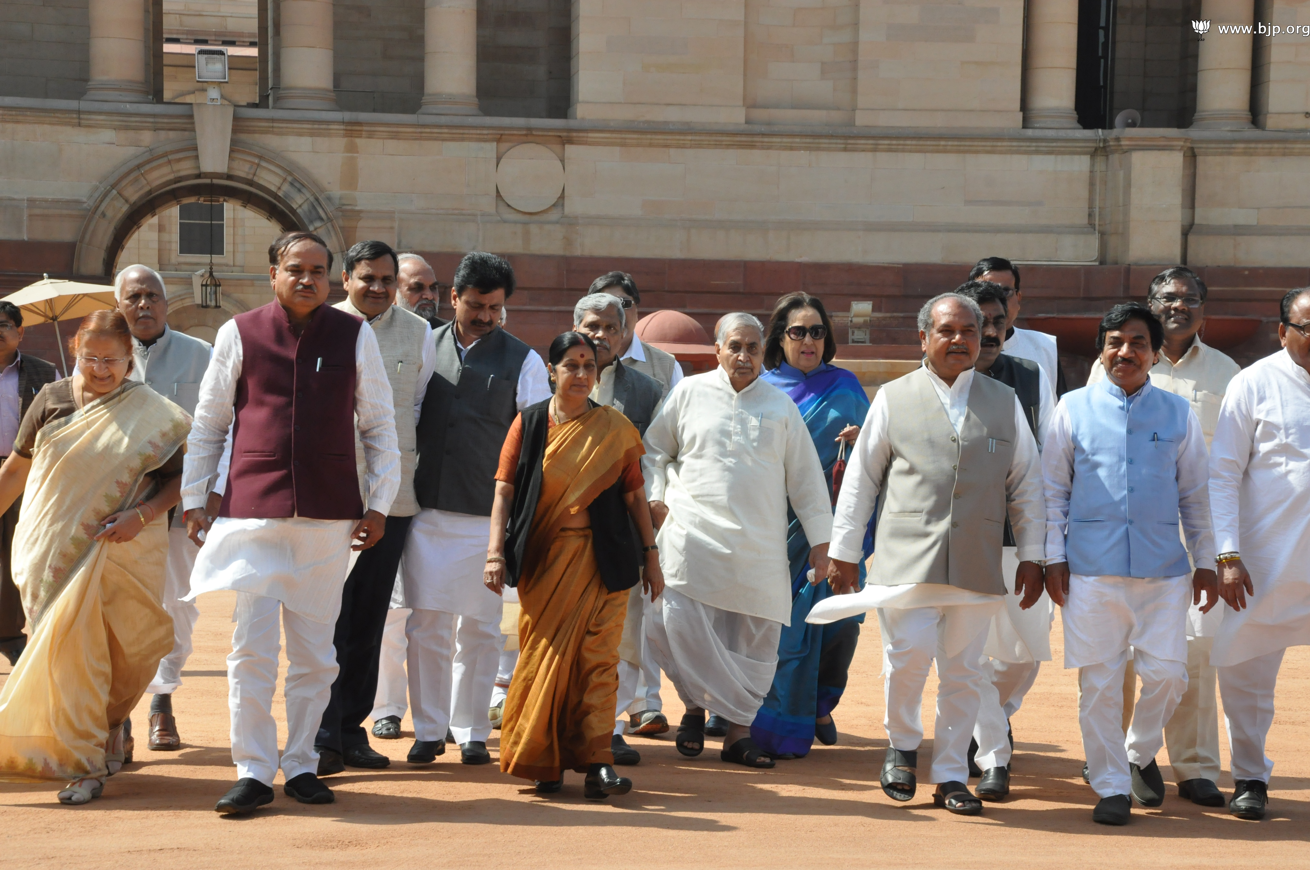 BJP Madhya Pradesh delegation led by Smt Sushma Swaraj to meet Hon'ble President of India on March 6, 2014