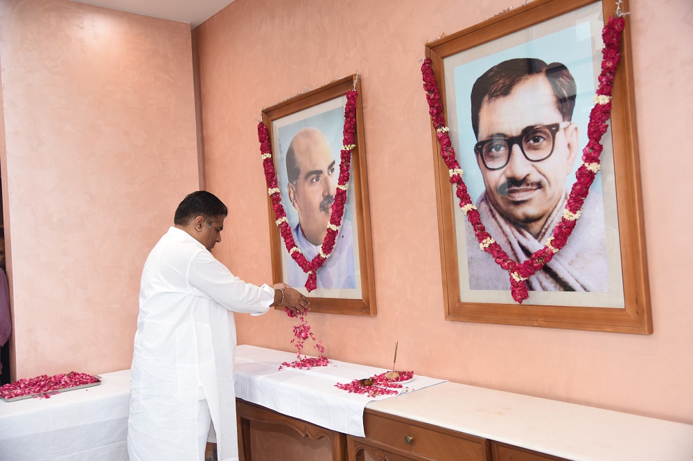 BJP National General Secretary and MP, Shri Bhupendra Yadav paying floral tribute to Dr. Syama Prasad Mookerjee on his Martyr Day at BJP HQ, 6A Deendayal Upadhyay Marg, New Delhi