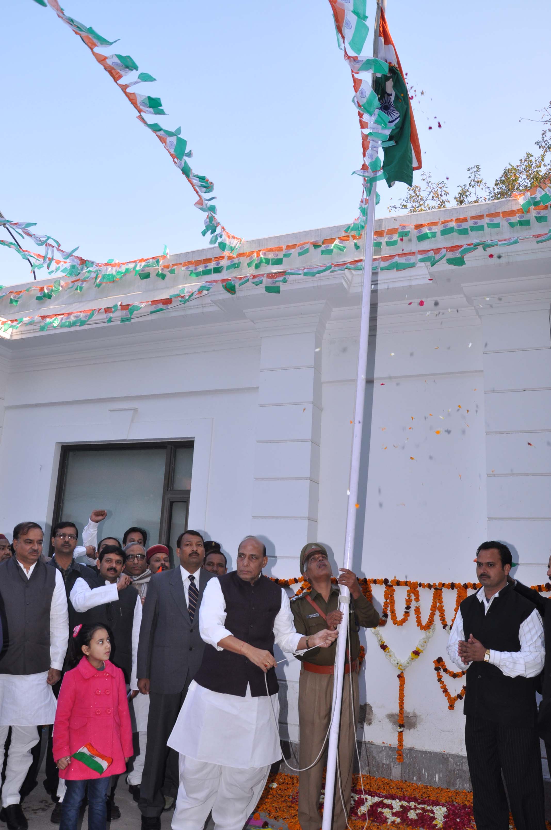 BJP National President, Shri Rajnath Singh hoisting the National Flag on the occasion of Republic Day at 11, Ashoka Road, New Delhi on 26 January 2013