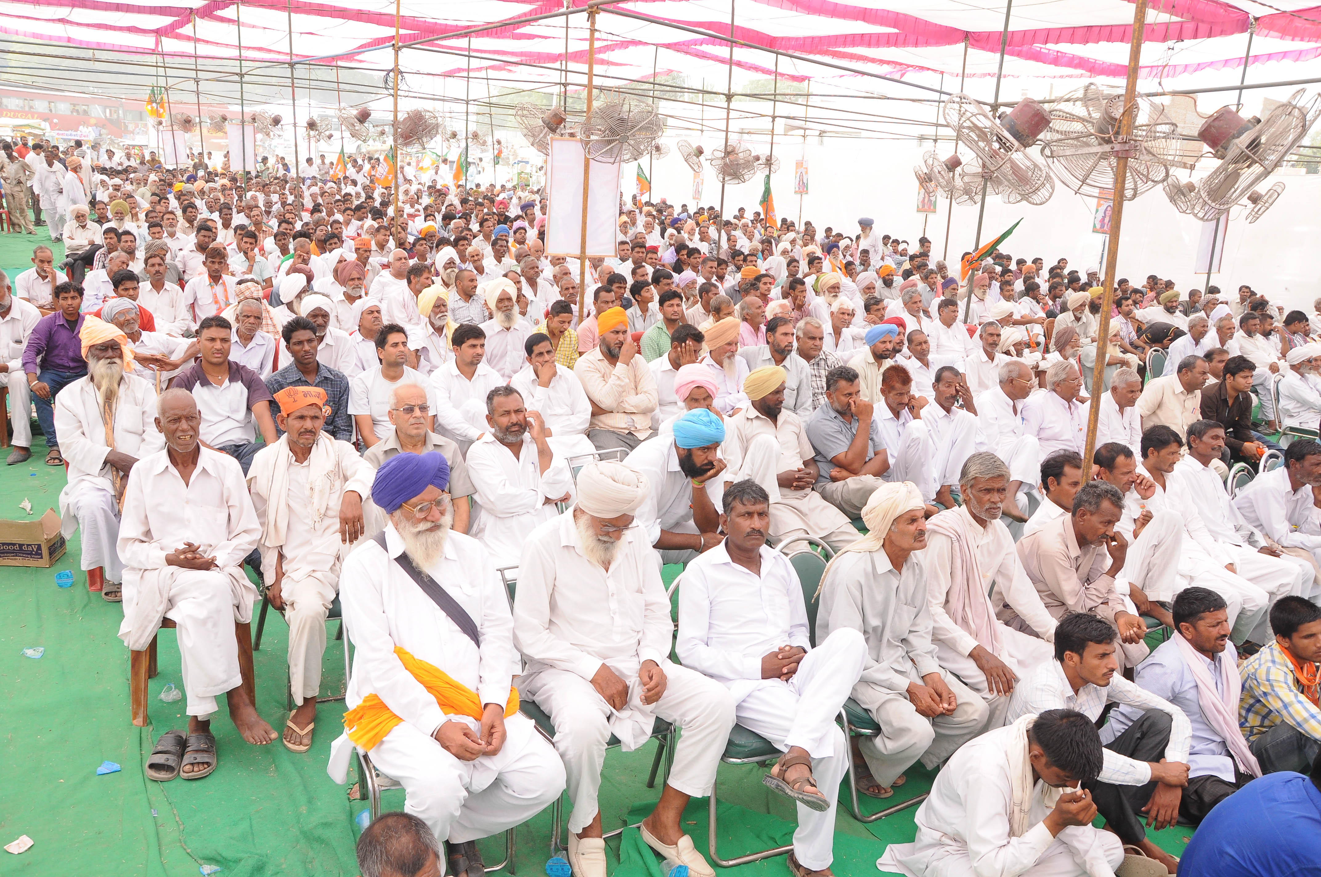 BJP National President, Shri Amit Shah address public meeting at Ratia (Haryana) on October 7, 2014