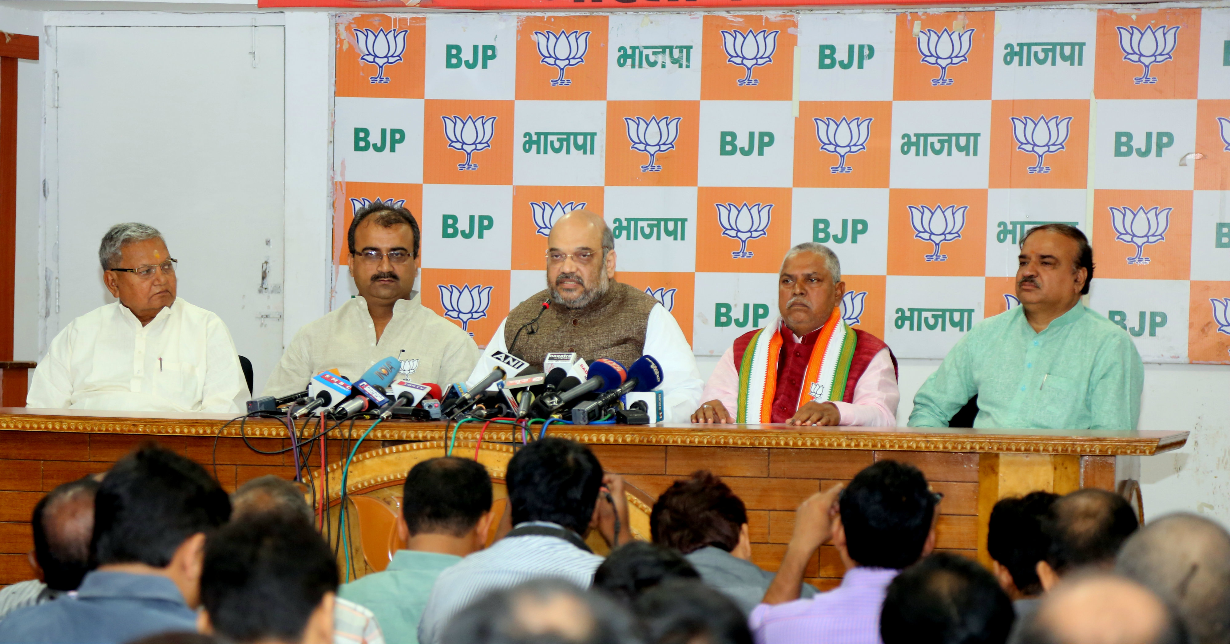 BJP National President, Shri Amit Shah addressing a press conference at Patna (Bihar) on October 19, 2015