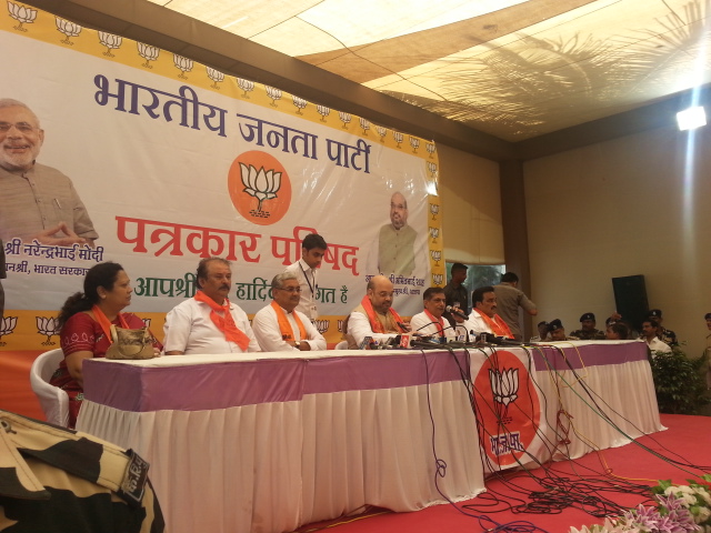 BJP National President, Shri Amit Shah addressing a press conference at Surat (Gujarat) on May 27, 2015