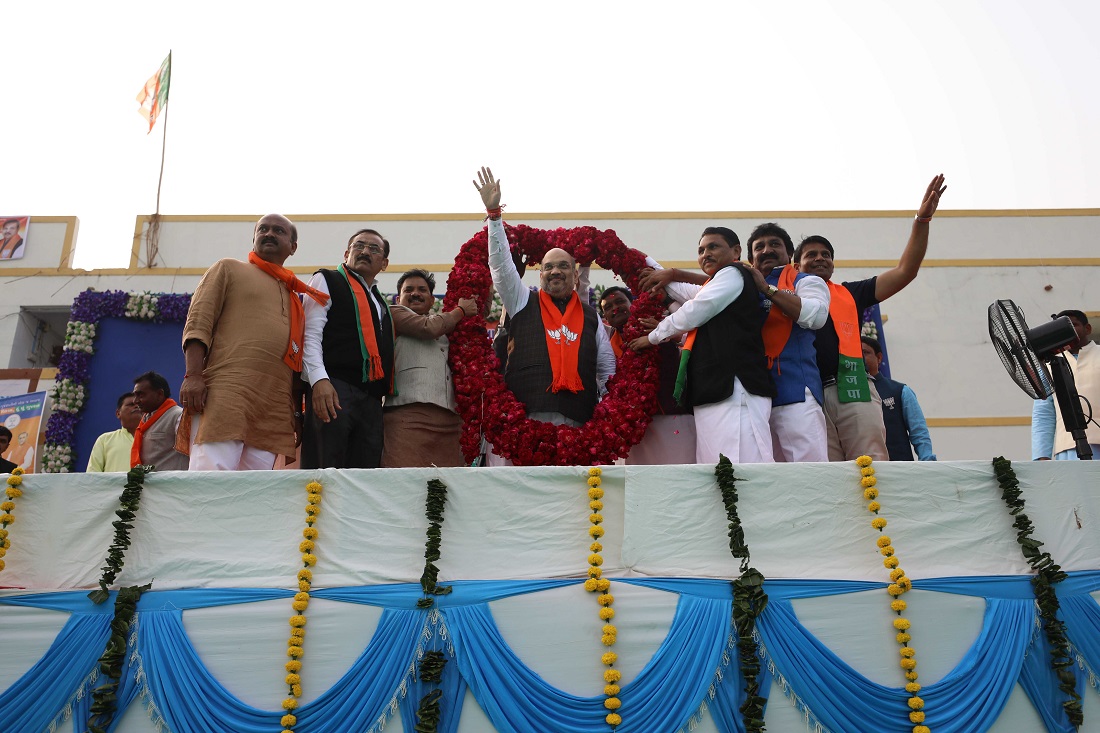 BJP National President, Shri Amit Shah addressing a public a meeting in Mahudha (Gujarat).