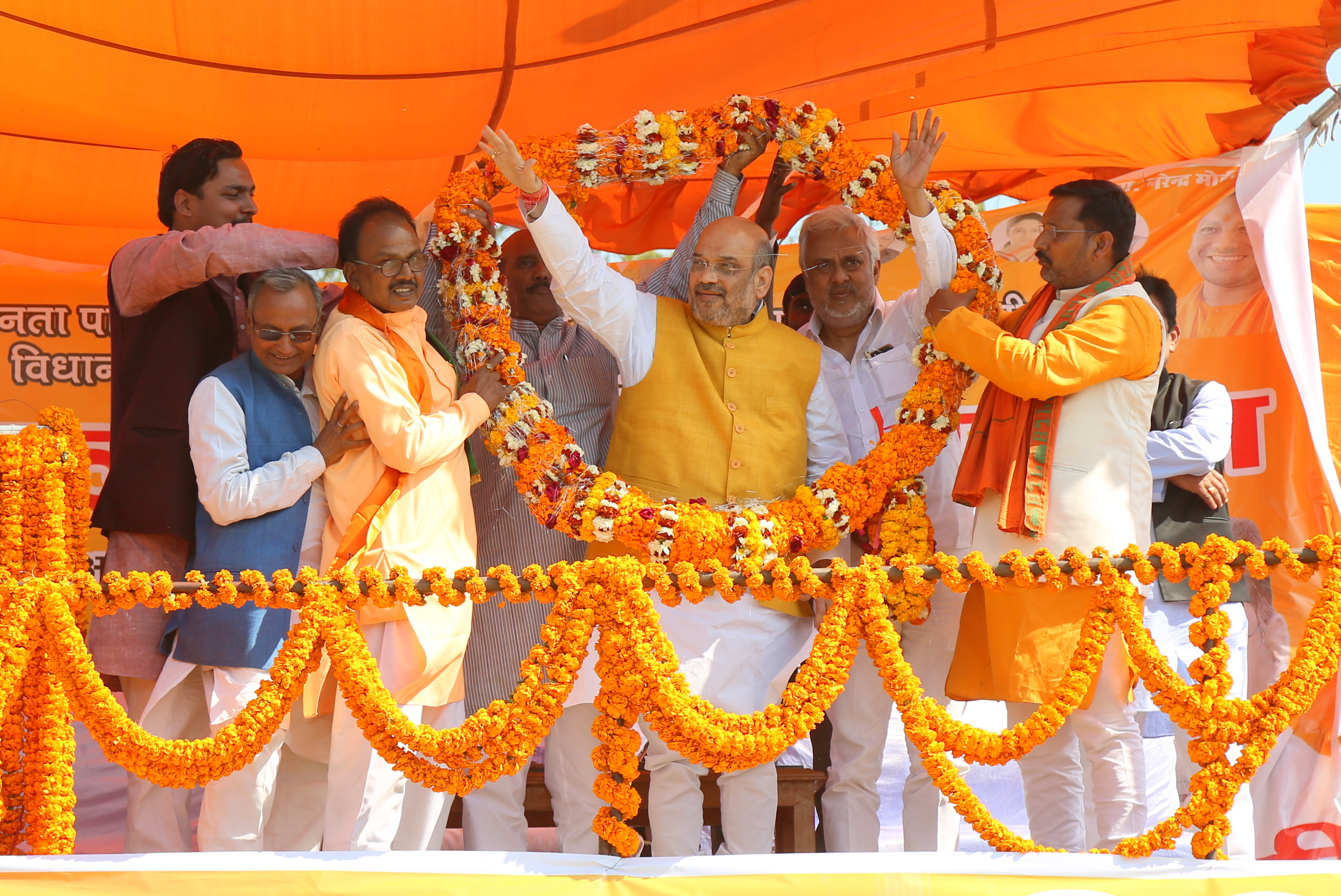 BJP National President, Shri Amit Shah addressing a public meeting at Kisan Intermediate College, Khadda, Kushinagar (Uttar Pradesh) on February 23, 2017