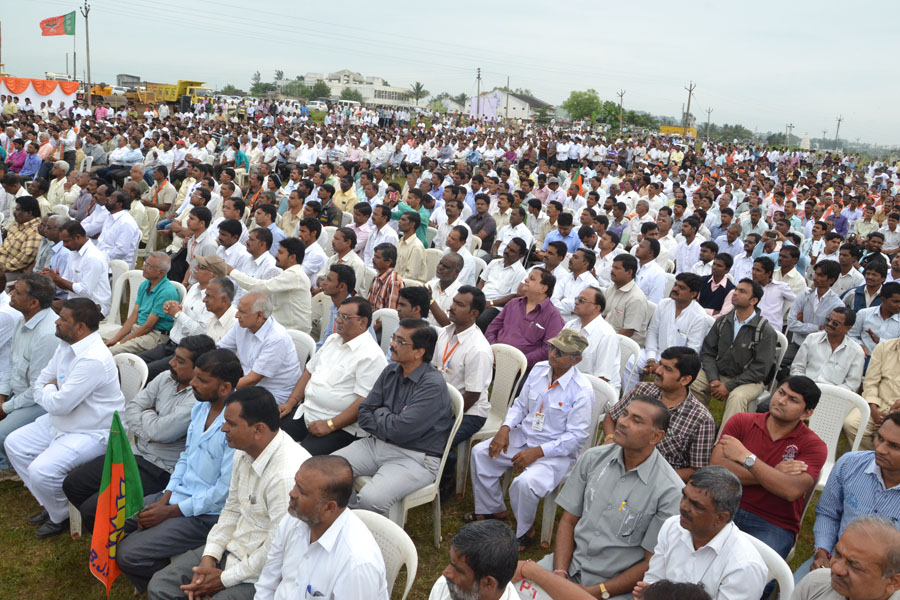 BJP National President, Shri Amit Shah addressing a public meeting at Kohlapur (Maharashtra) on September 18, 2014