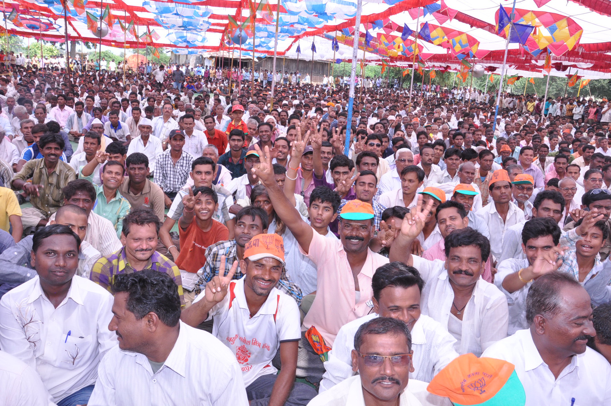 BJP National President, Shri Amit Shah addressing a public meeting at  Talode, Distt. Nandurbar (Maharashtra) on October 8, 2014