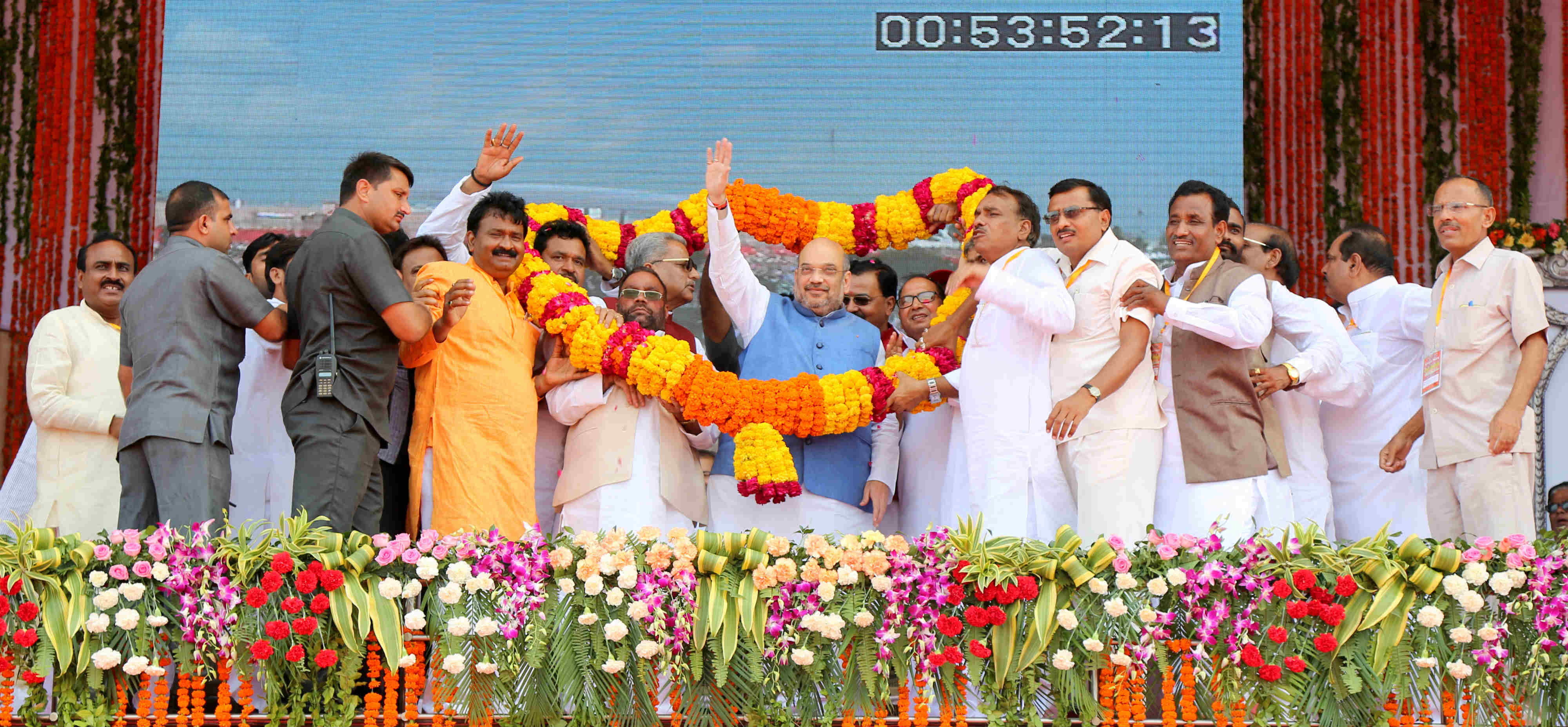 BJP National President, Shri Amit Shah addressing a public meeting at Rama Bai Ambedkar Ground, Lucknow (Uttar Pradesh) on September 21, 2016