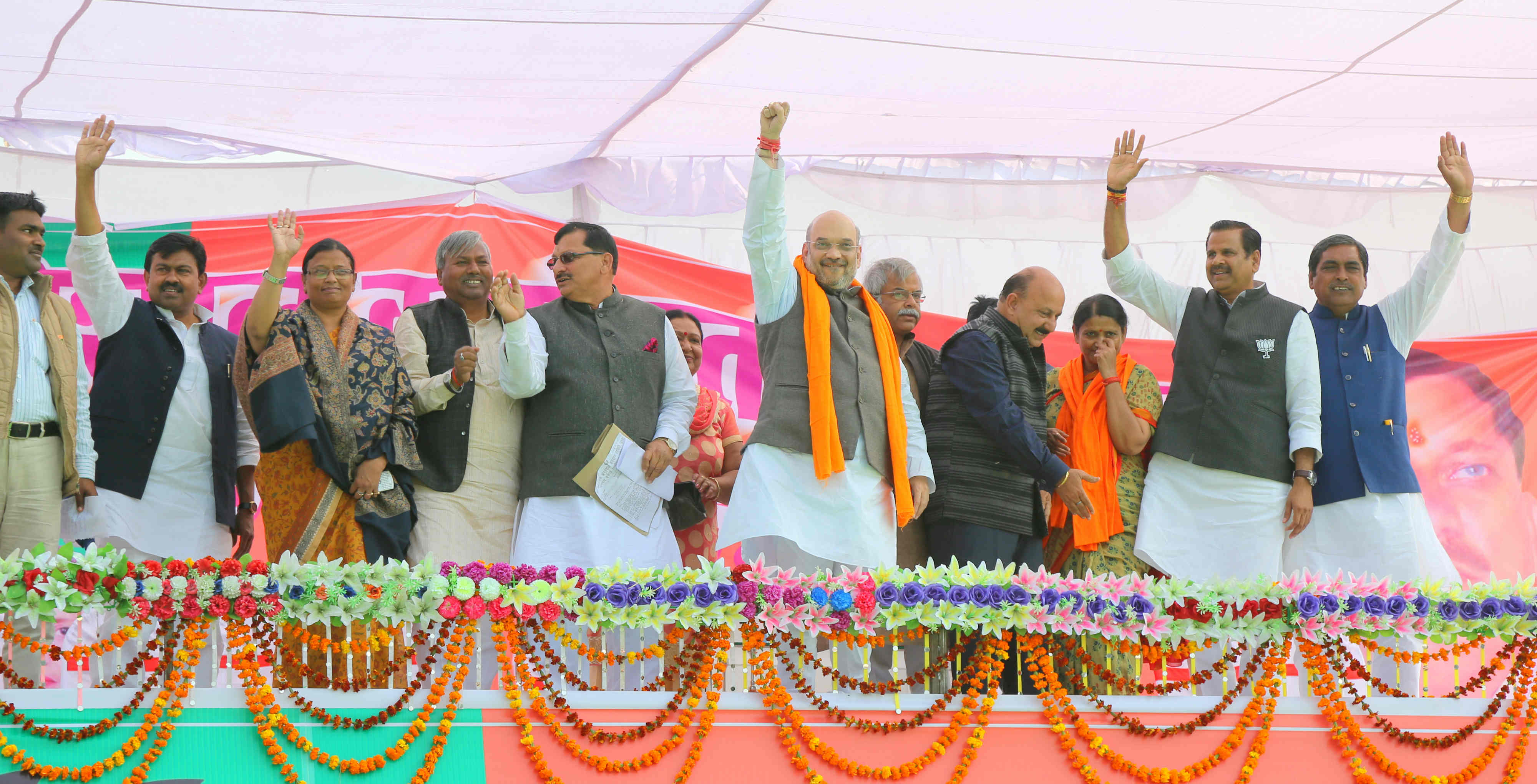 BJP National President, Shri Amit Shah addressing a public meeting at Sw. Rajendra Giri Stadium, Public College, Gola Lakhimpur (Uttar Pradesh) on February 11, 2017