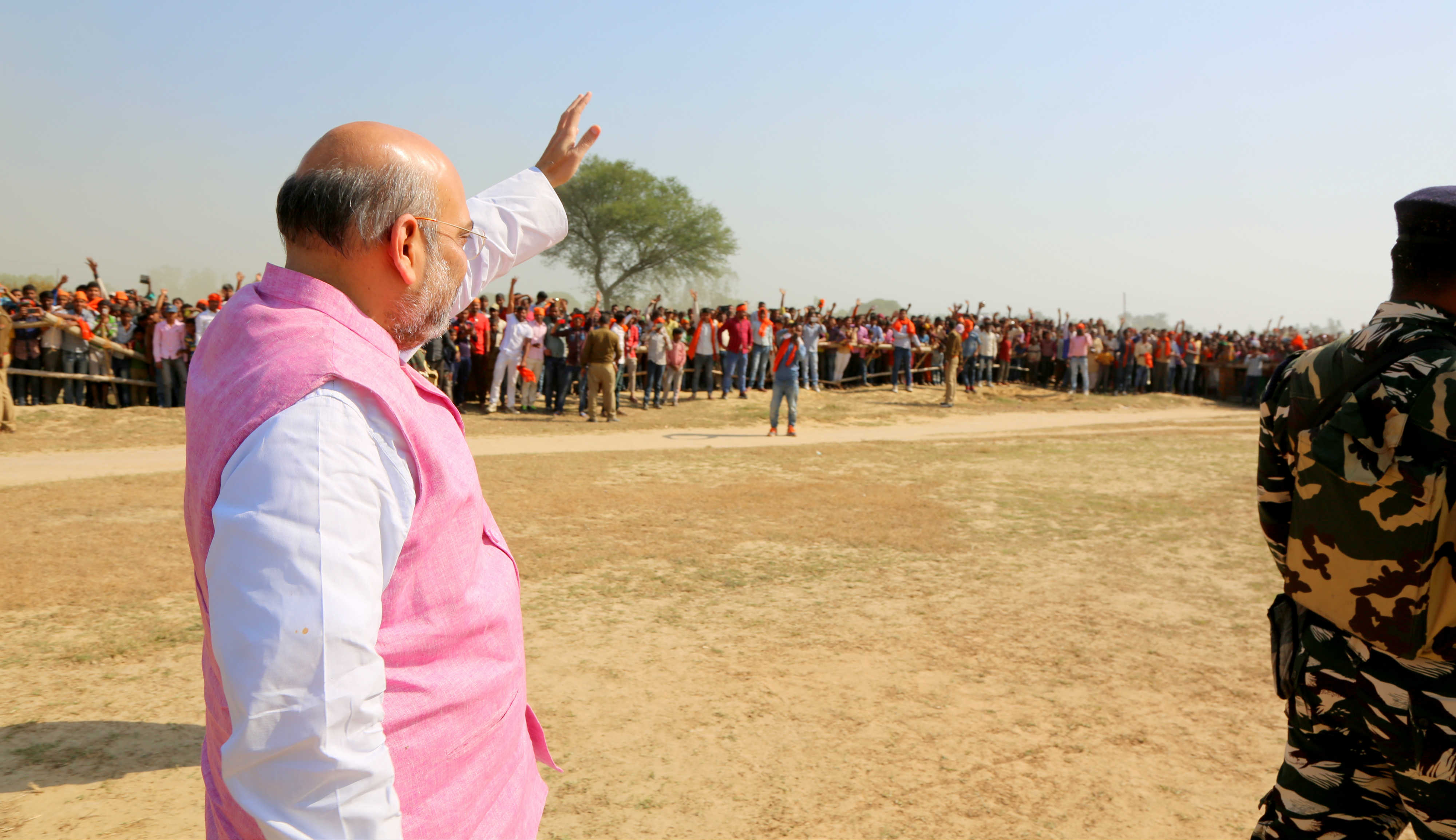 BJP National President, Shri Amit Shah addressing a public meeting at Tapeshwari Inter College, Sardahan, Gopalpur, Azamgarh (Uttar Pradesh) on February 26, 2017