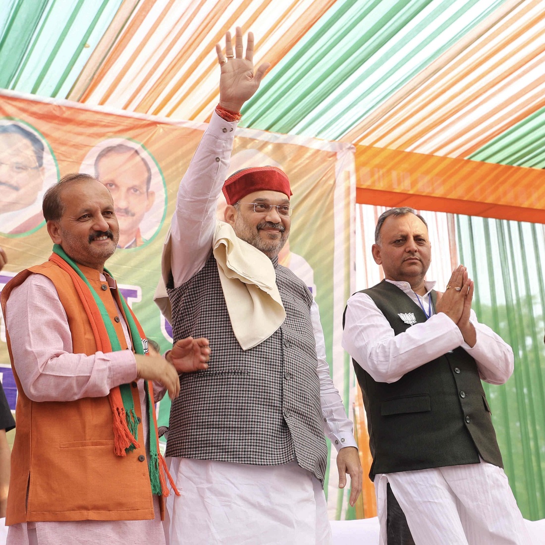 BJP National President Shri Amit Shah addressing a public meeting in Chalwara, Kangra, Himachal Pradesh