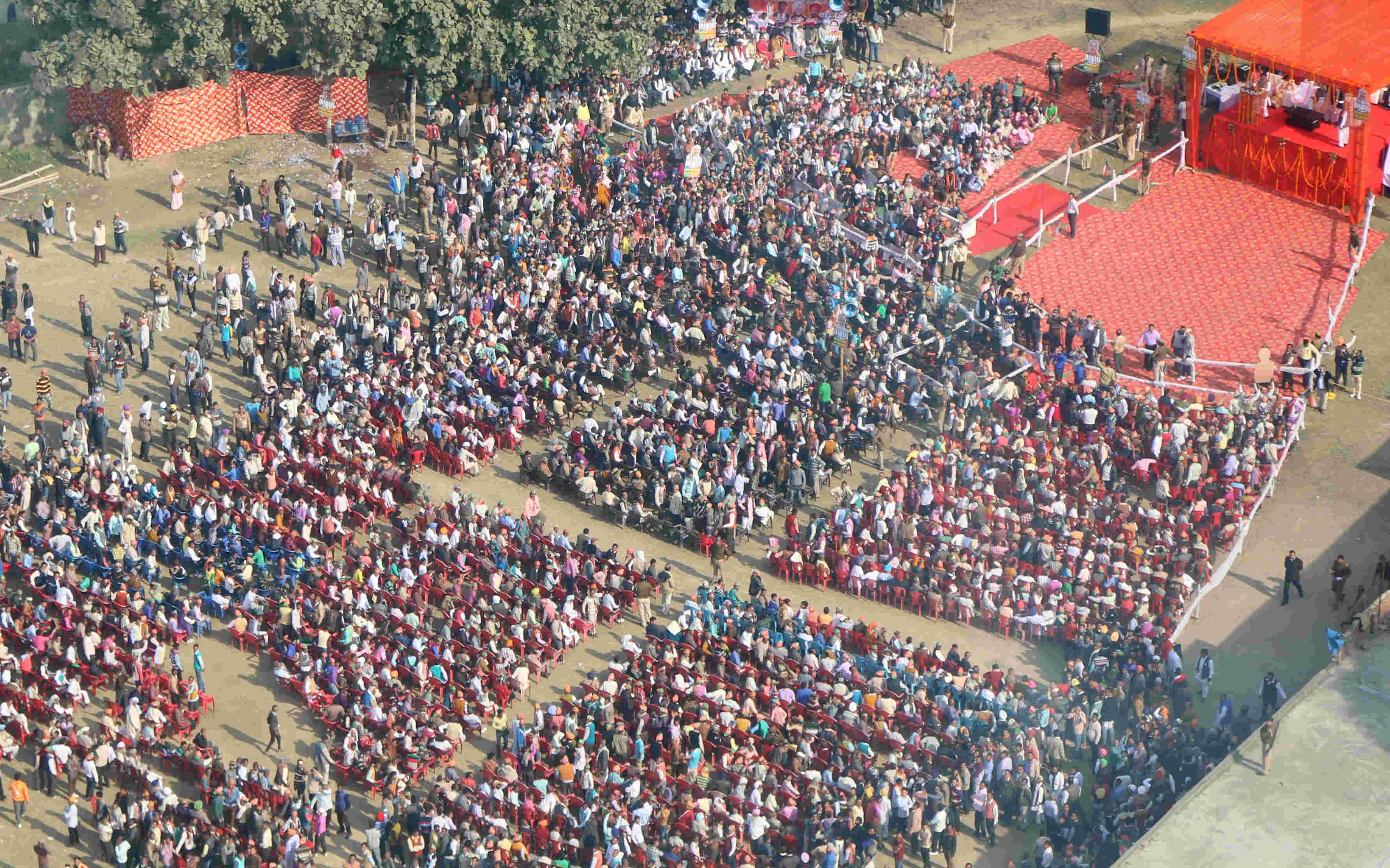 BJP National President Shri Amit Shah addressing a public meeting in Bilaspur, Uttar Pradesh on February, 08, 2017 