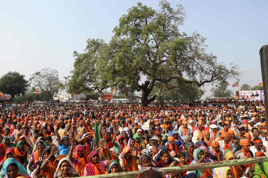 BJP National President, Shri Amit Shah addressing a public meeting in Garbada (Gujarat)