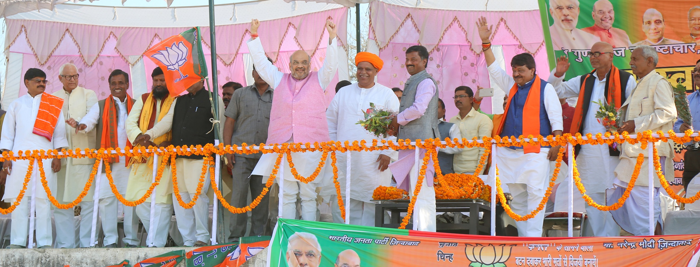 BJP National President Shri Amit Shah addressing a public meeting in Gyanpur, Bhadohi District (Uttar Pradesh) on March 06, 2017