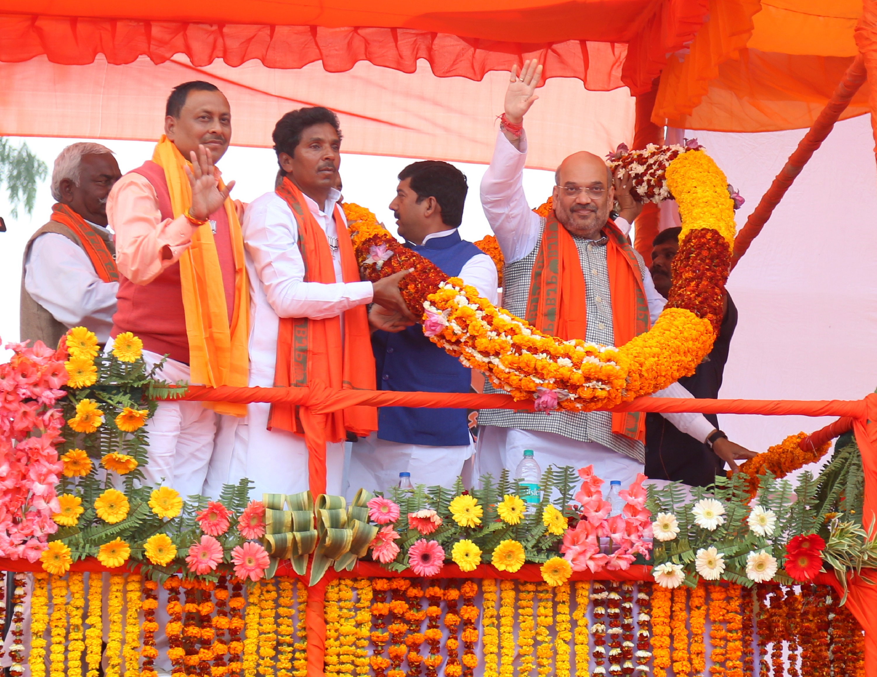 BJP National President Shri Amit Shah addressing a public meeting in Khalilabad, Sant Kabir Nagar District (Uttar Pradesh) on February 17, 2017