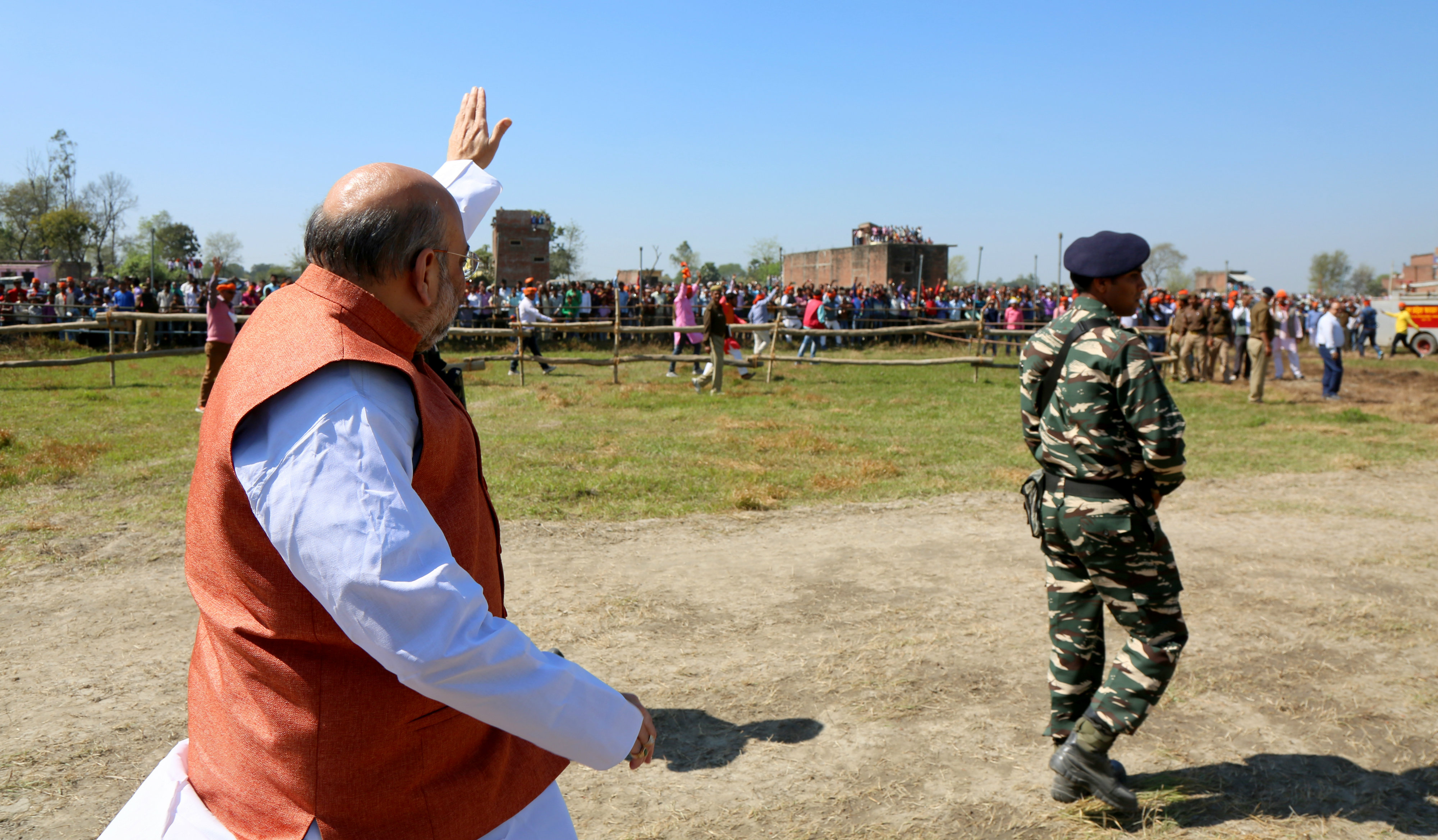 BJP National President Shri Amit Shah addressing a Public meeting in Nizamabad, Azamgarh (Uttar Pradesh) on February 24, 2017