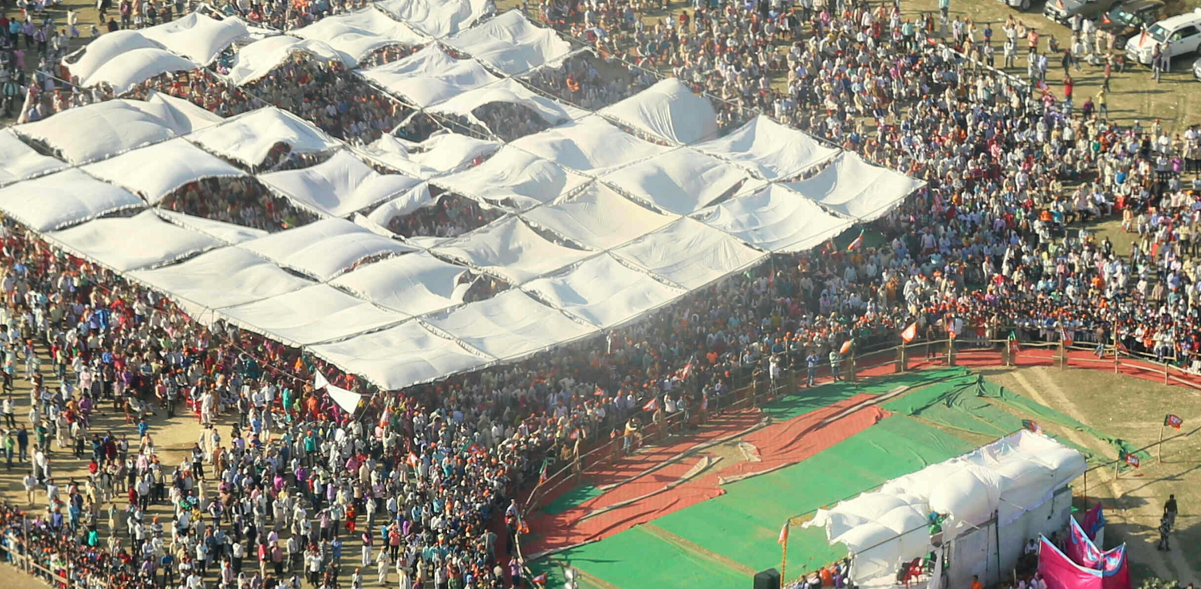 BJP National President Shri Amit Shah addressing a public meeting in Patherdeva Deoria (Uttar Pradesh) on February 23, 2017