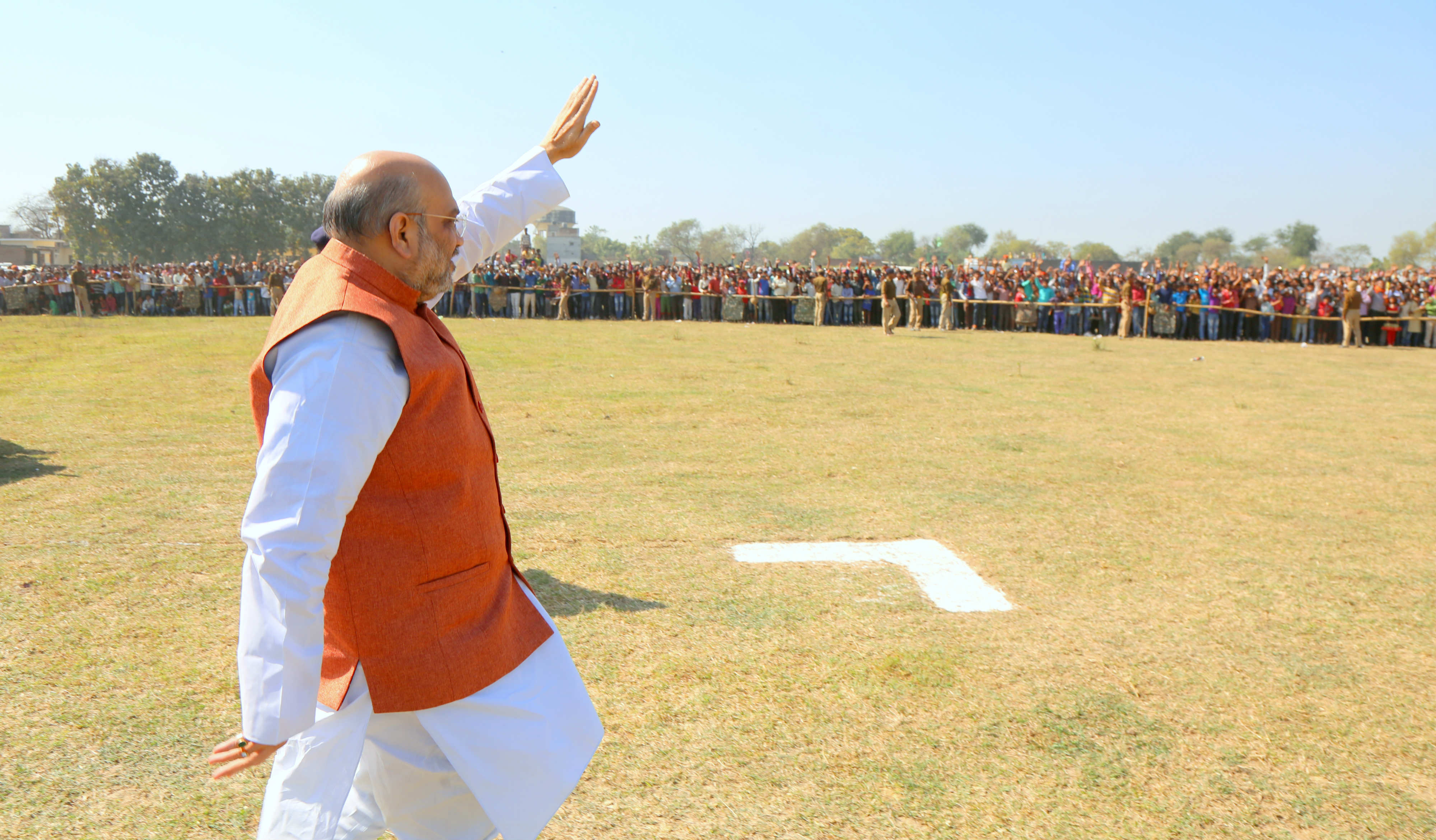 BJP National President Shri Amit Shah addressing a public meeting in Sikanderpur, Ballia (U.P.) on February 24, 2017