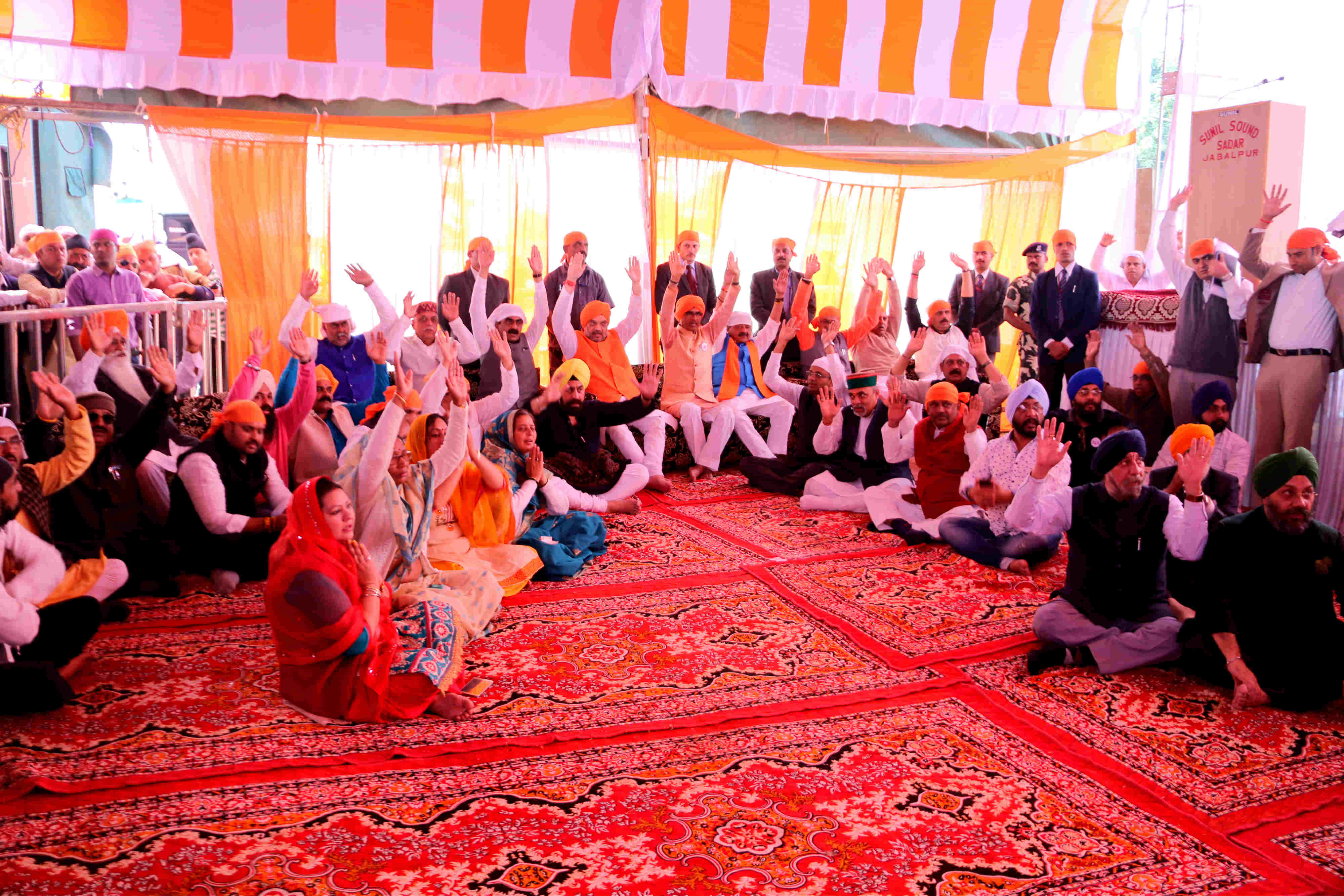 BJP National President Shri Amit Shah addressing a public program on 350th Prakash Utsav of Shri Guru Gobind Singh in Jabalpur, Madhya Pradesh on January 08, 2017