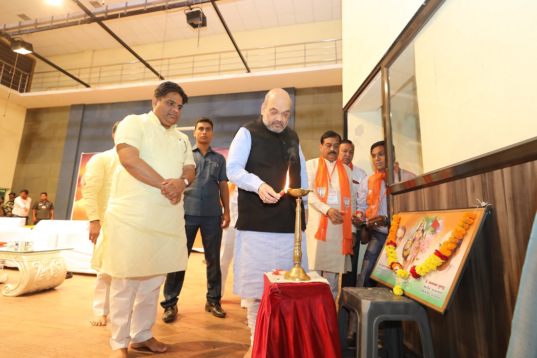 BJP National President Shri Amit Shah addressing meeting of Shakti kendra In-charges of Bharuch and Narmada districts in Bharuch, Gujarat.