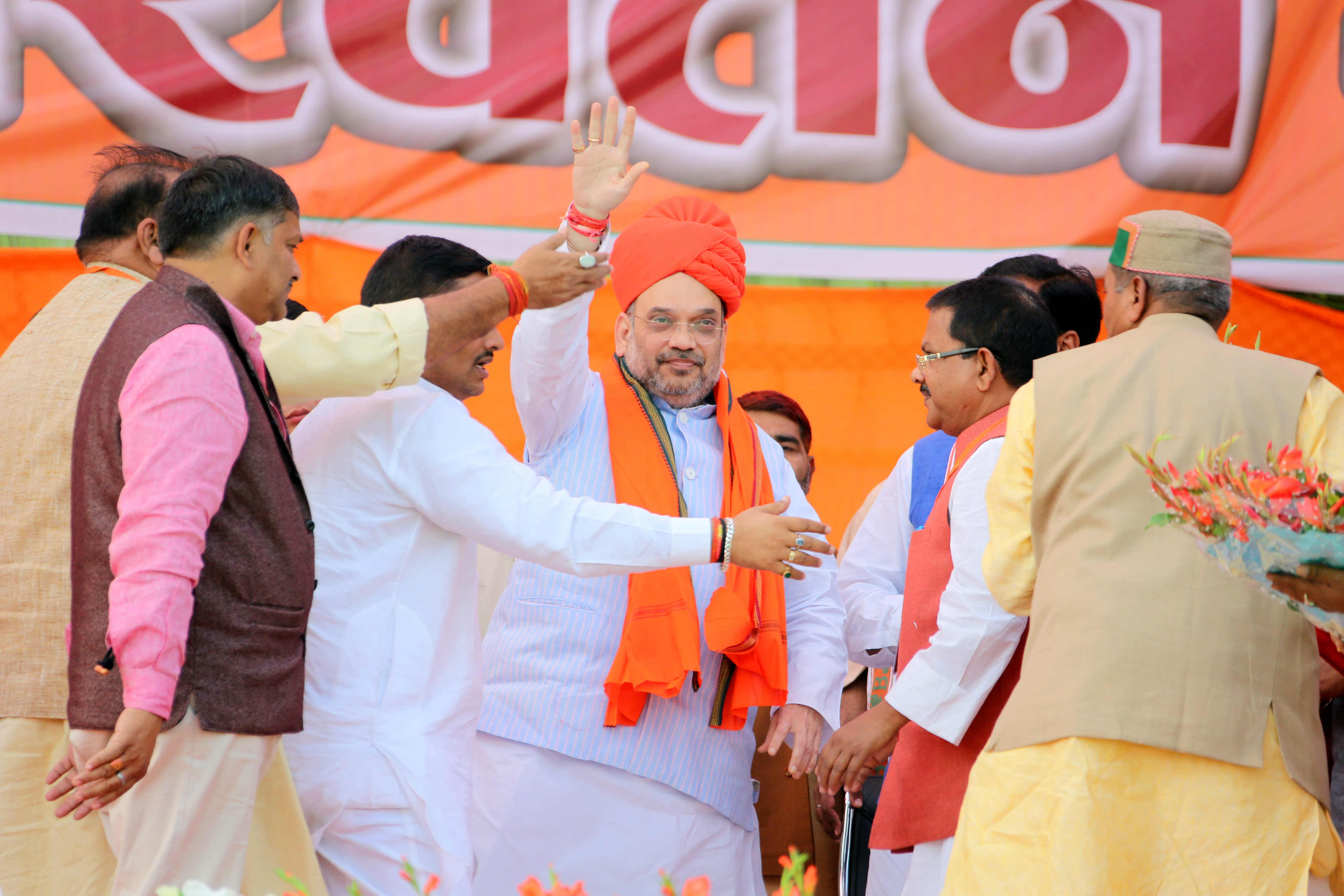 BJP National President, Shri Amit Shah addressing "Parivartan Yatra" in Azamgarh(Uttar Pradesh) on November 17, 2016