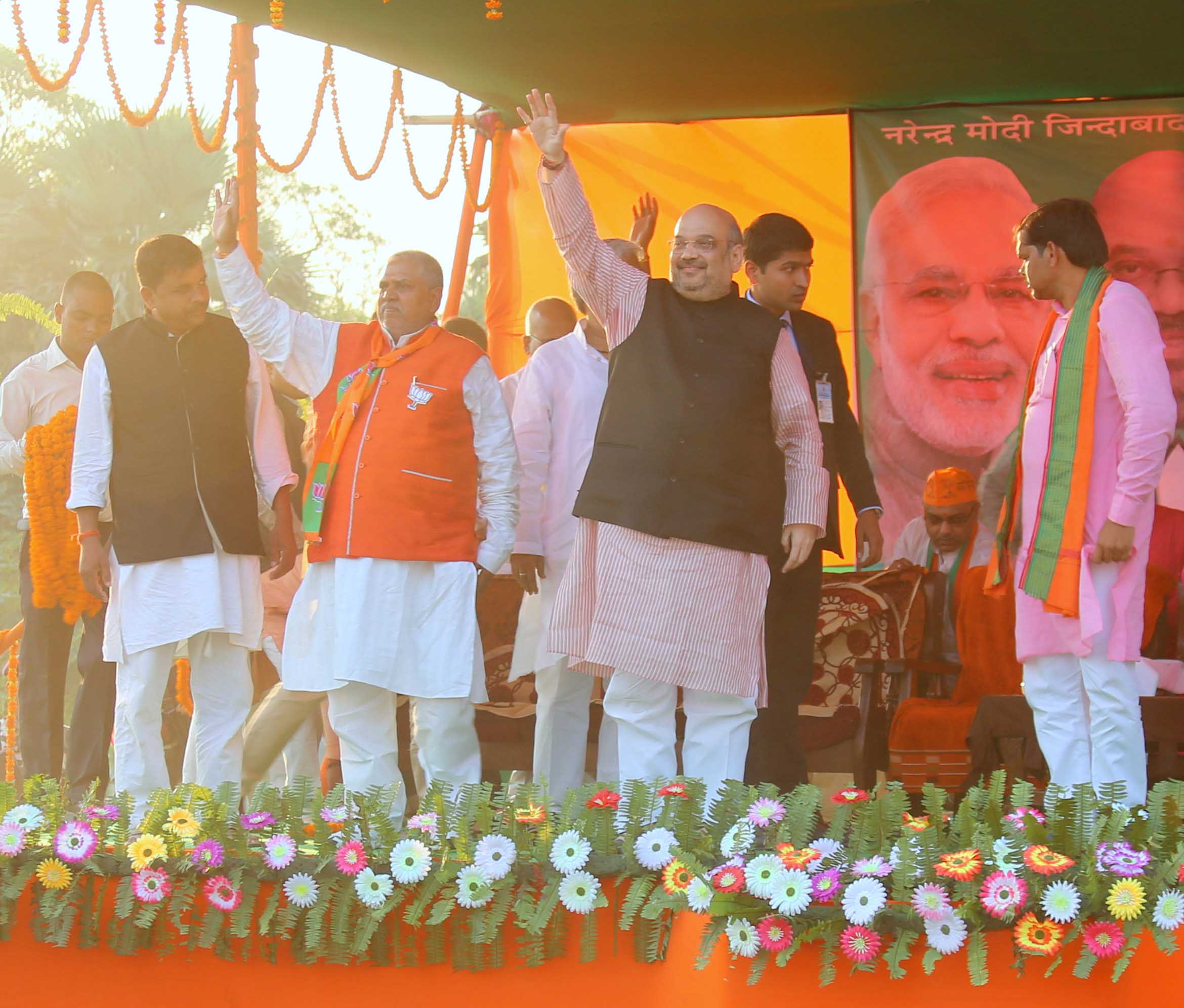 BJP National President, Shri Amit Shah addressing public meeting at Ground in front of Dhigwa Dubauli Block Baikunthpur Bihar on October 24, 2015