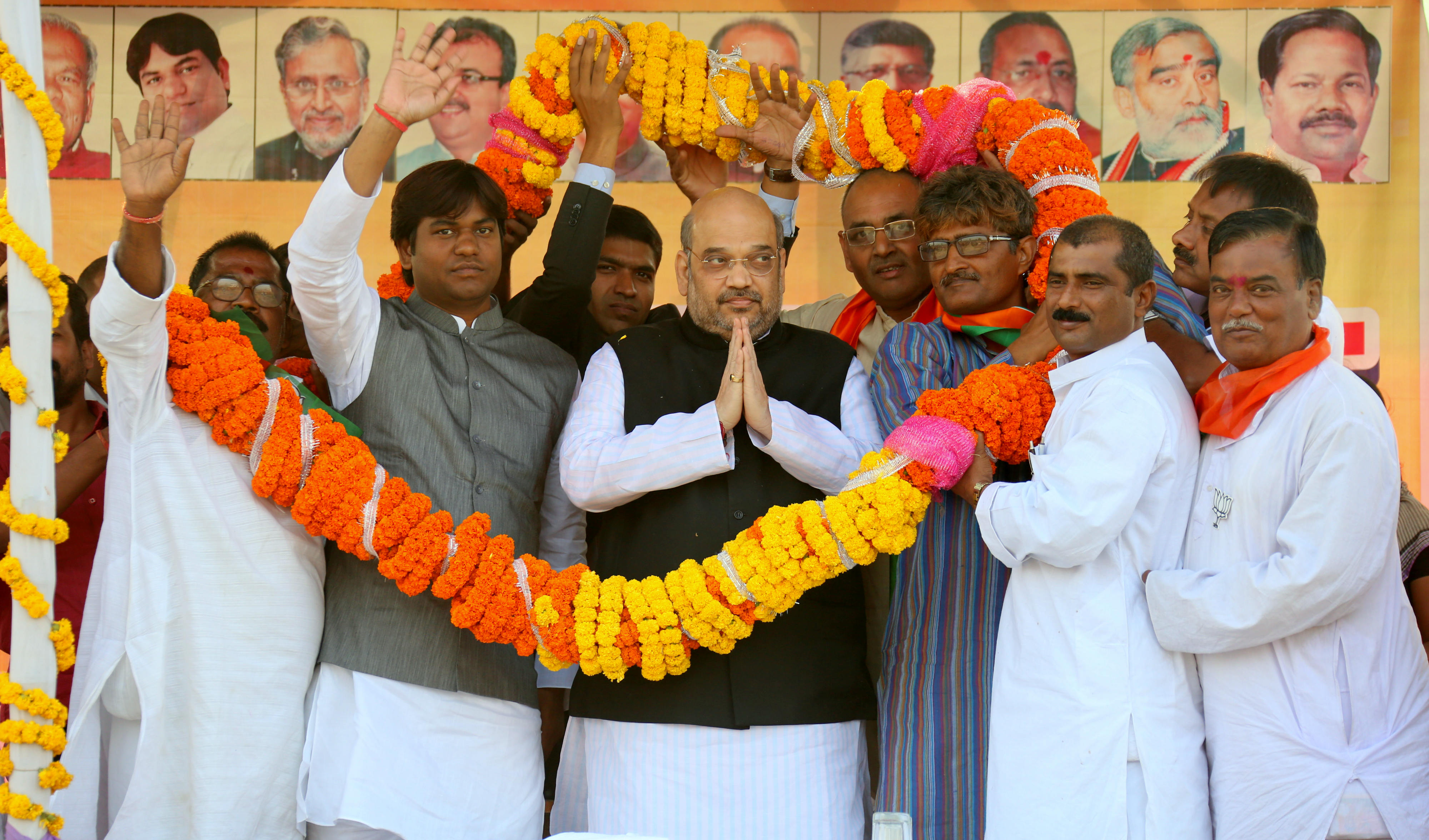 BJP National President, Shri Amit Shah addressing public meeting at High School Ground, Minapur Bihar on October 23, 2015