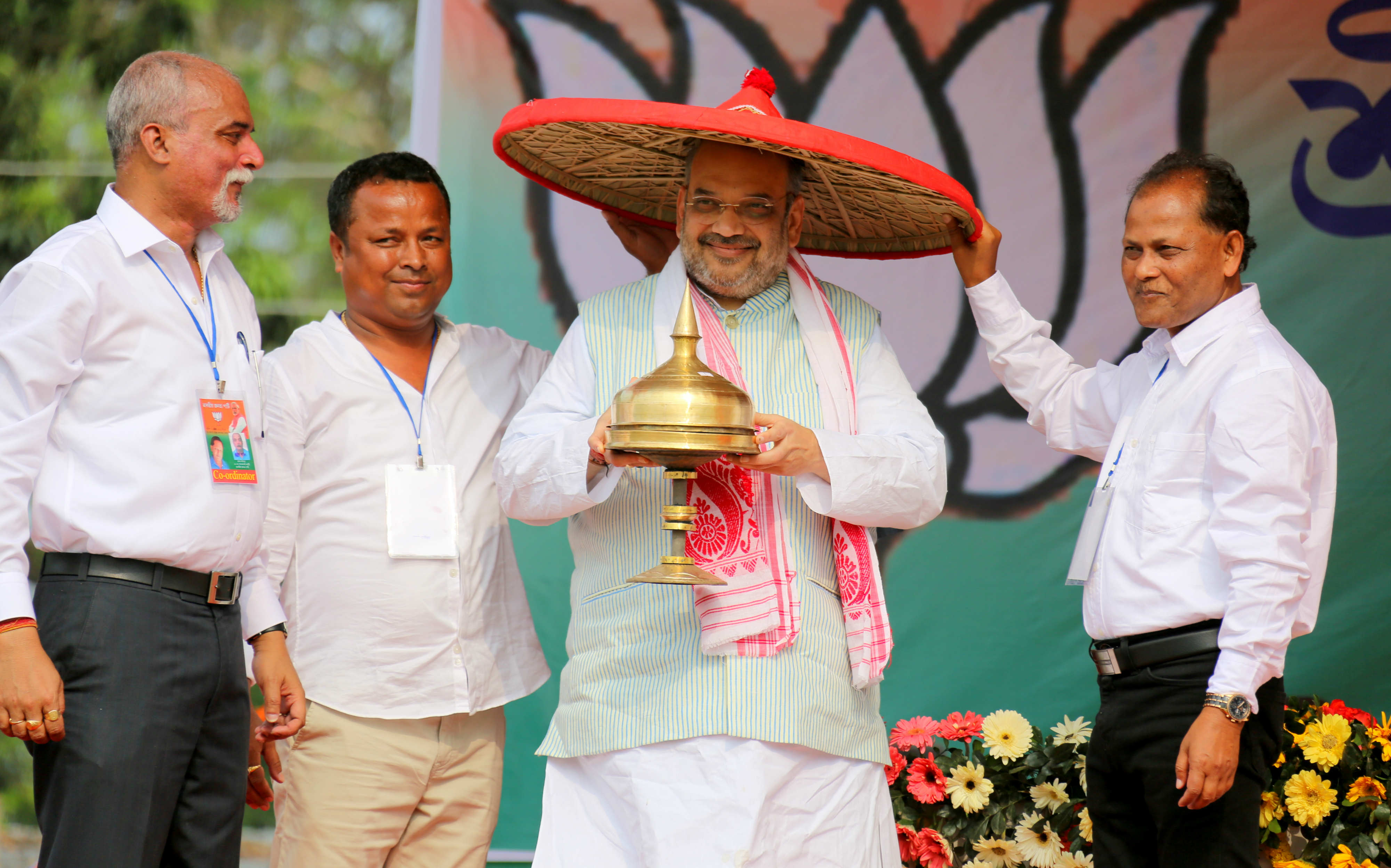 BJP National President, Shri Amit Shah addressing public meeting at  R.B.H.S. School Play Grnd, Mirza, Palashbari (Assam) on April 05, 2016