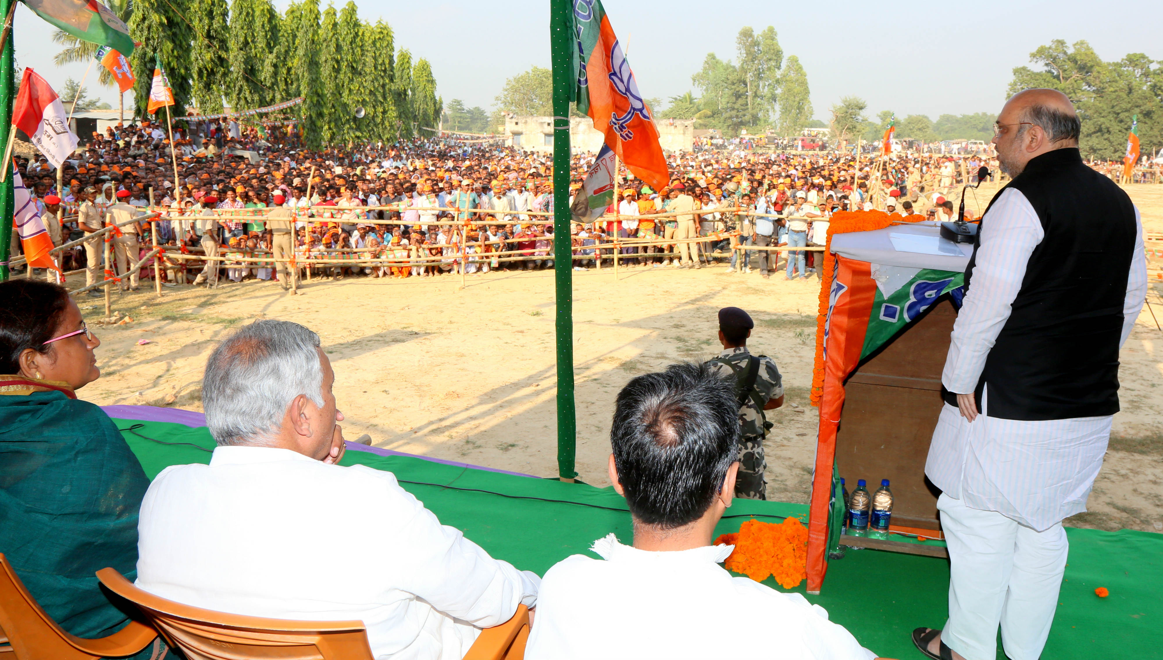 BJP National President, Shri Amit Shah addressing public meeting at Sonfi Bijli High School Kauria, Pipra Parihar Bihar on October 23, 2015