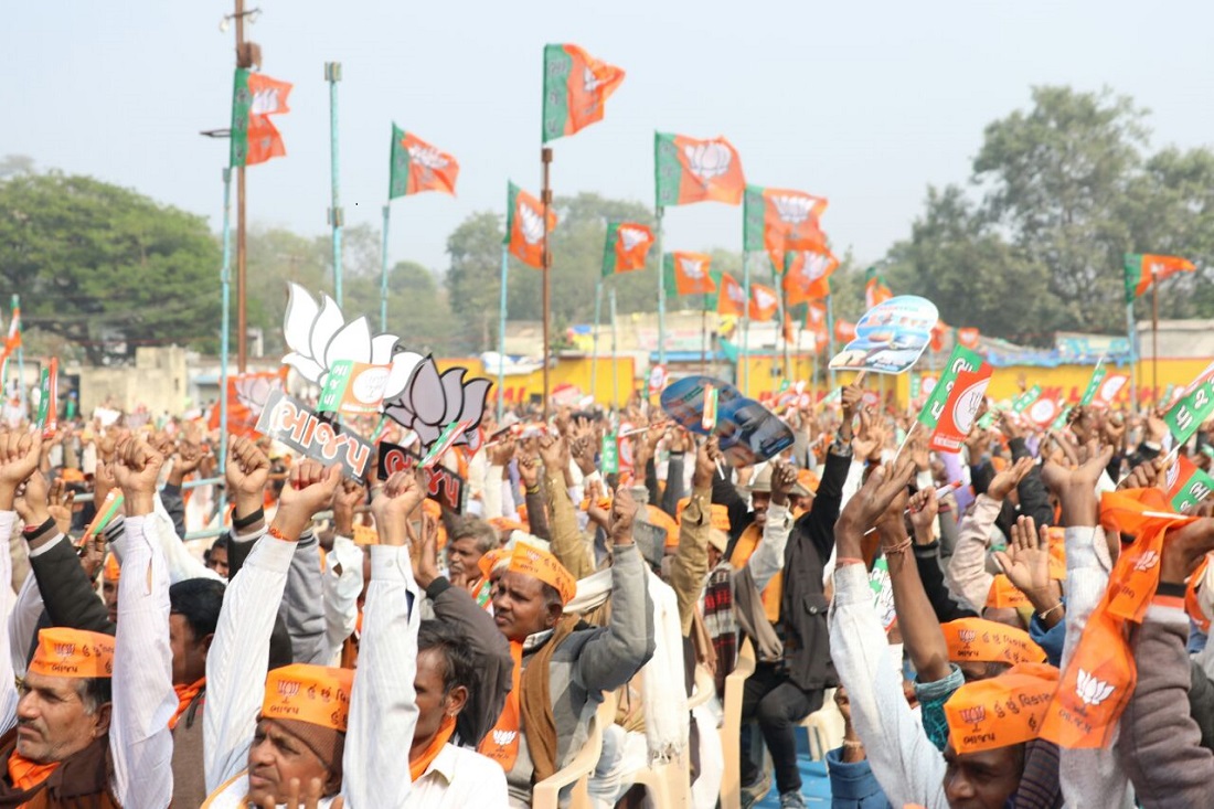  BJP National President, Shri Amit Shah addressing public meeting in Kadana, Santrampur assembly constituency, District Mahisagar (Gujarat)