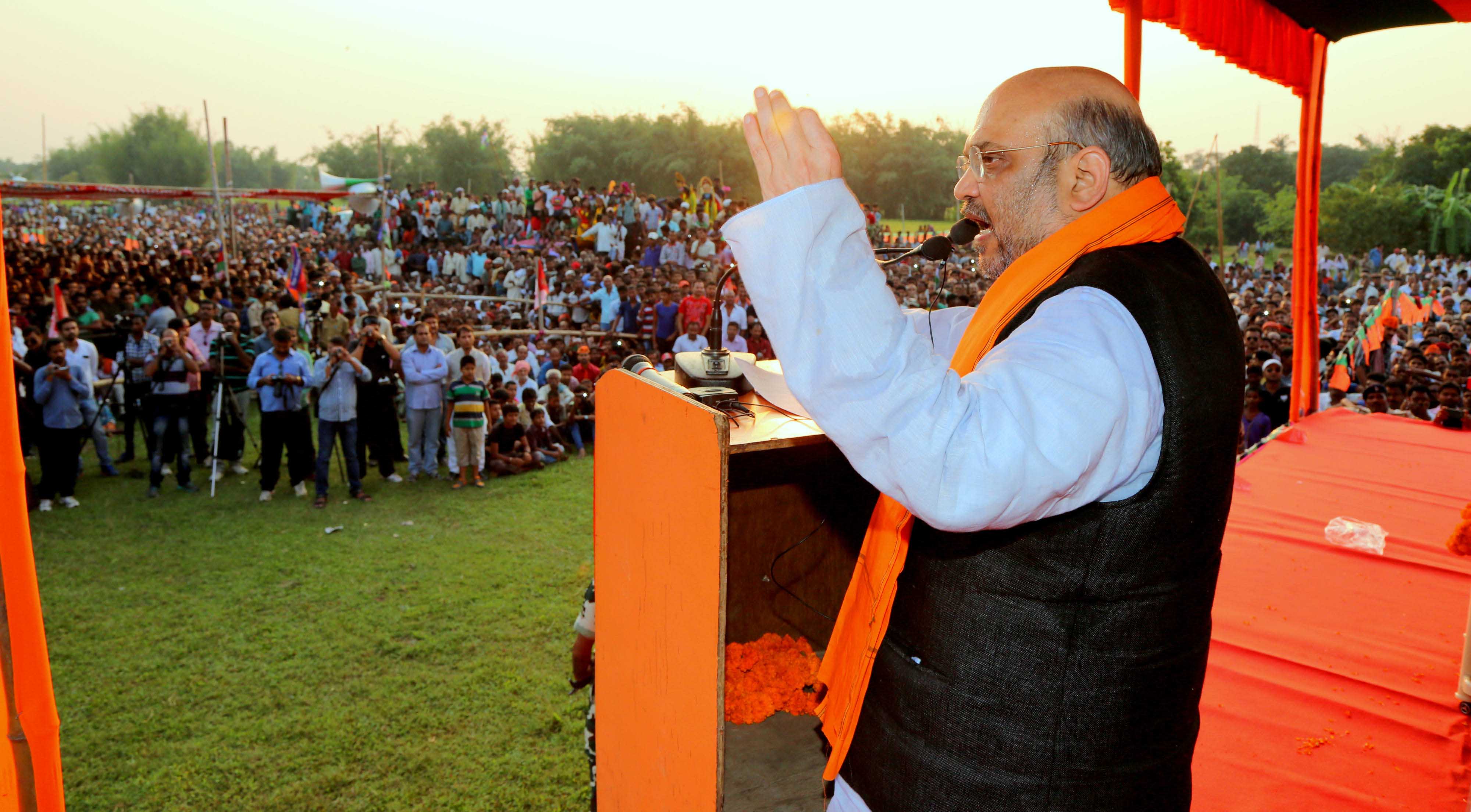 BJP National President, Shri Amit Shah addressing public meetings at Kalawati High School Maidan, Vangaon(Saharsa) Bihar on October 31, 2015