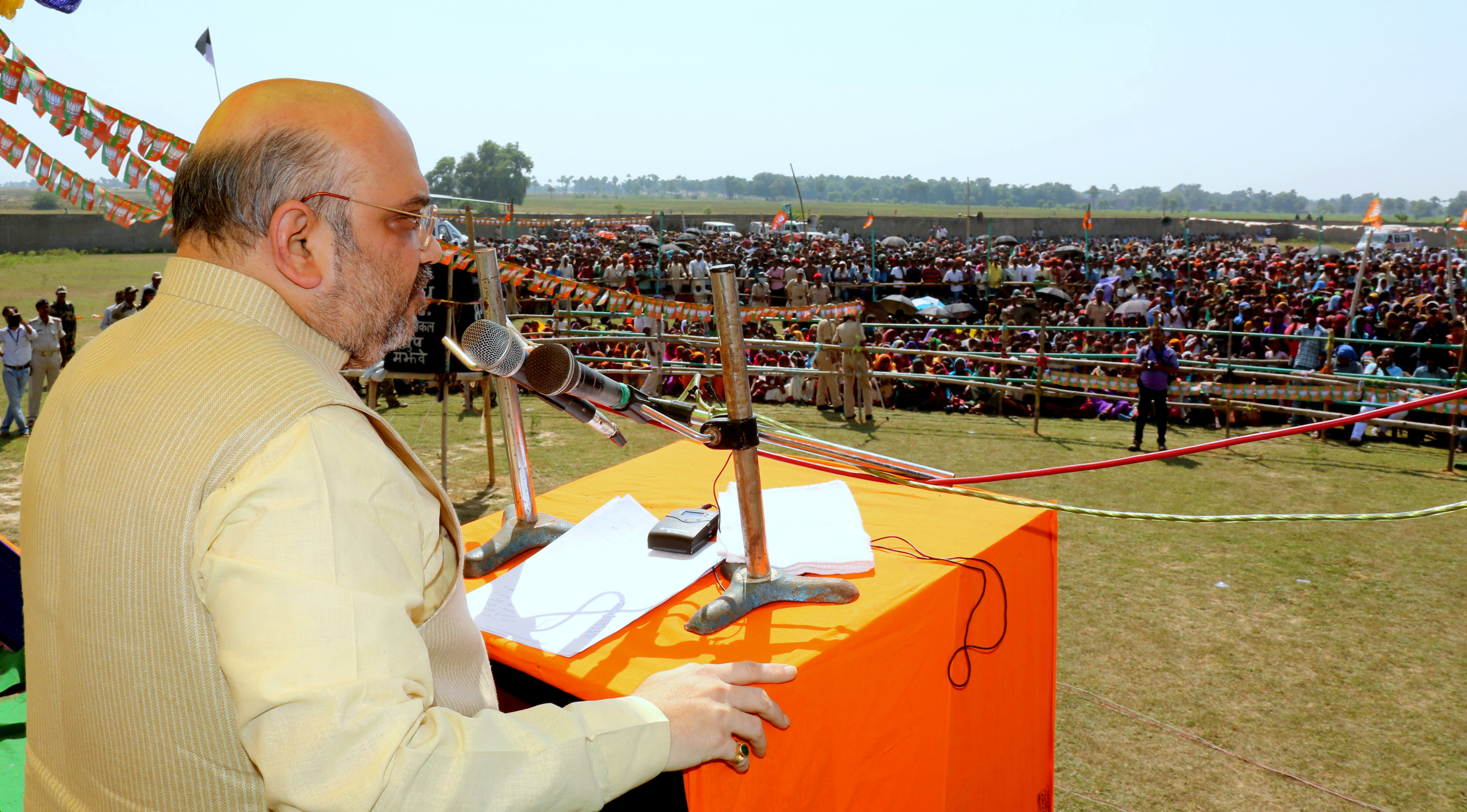 BJP National President, Shri Amit Shah addressing public rally at Lato Yadav High School, Meskaur, Rajauli (Navada) on October 10, 2015