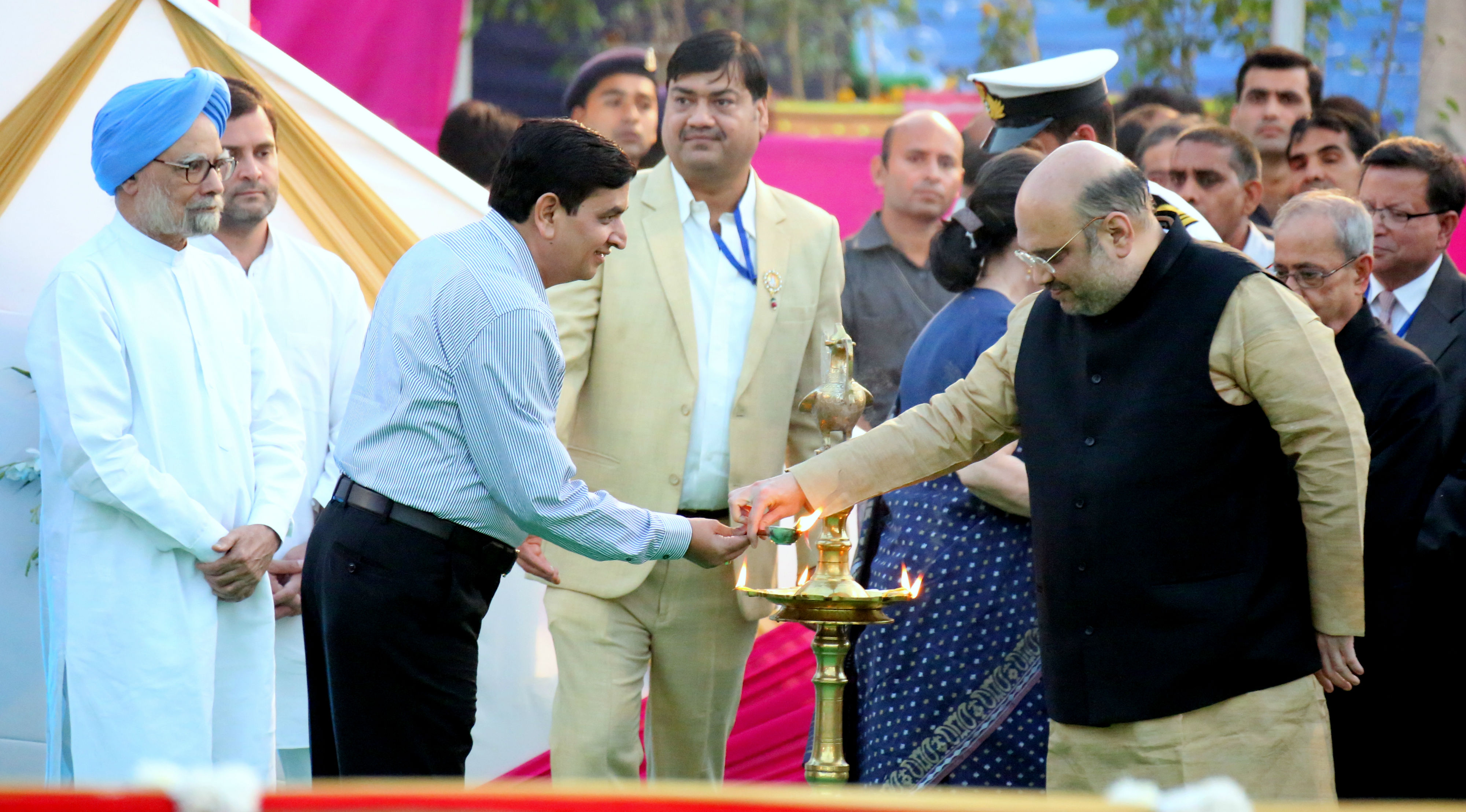 BJP National President, Shri Amit Shah at Dharmik Leela Committee, Parade Ground (Delhi) on October 22, 2015