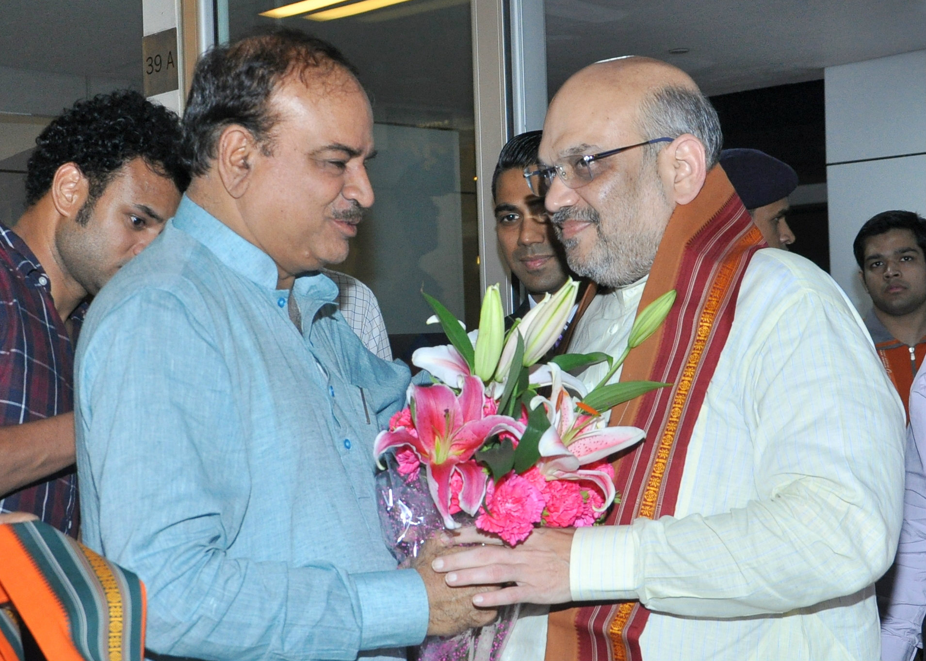 BJP National President, Shri Amit Shah being welcomed by BJP senior leaders on 9 August 2017.