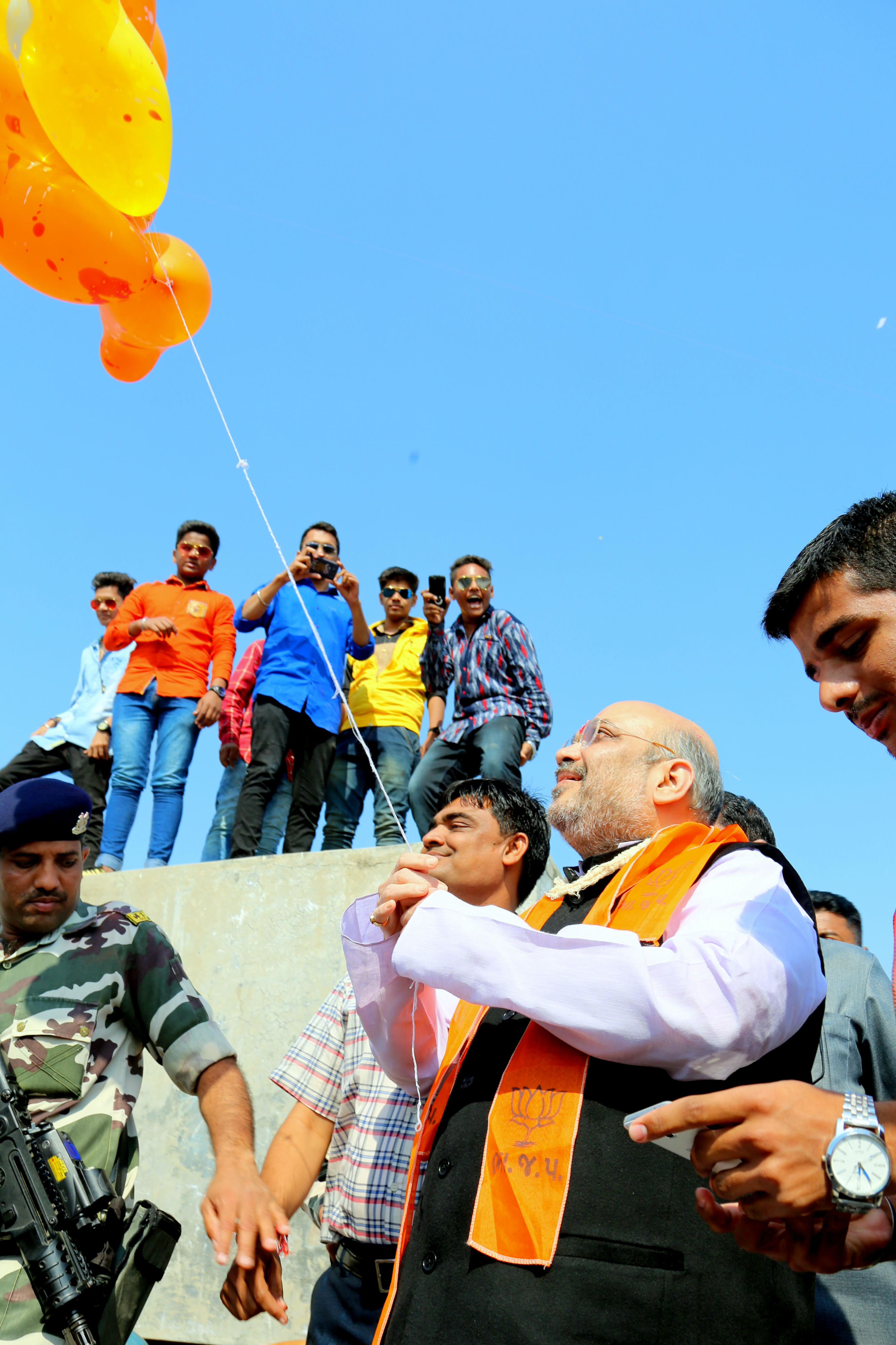 BJP National President, Shri Amit Shah flying kites on the occasion of Uttarayan in Ahmedabad on January 14, 2016