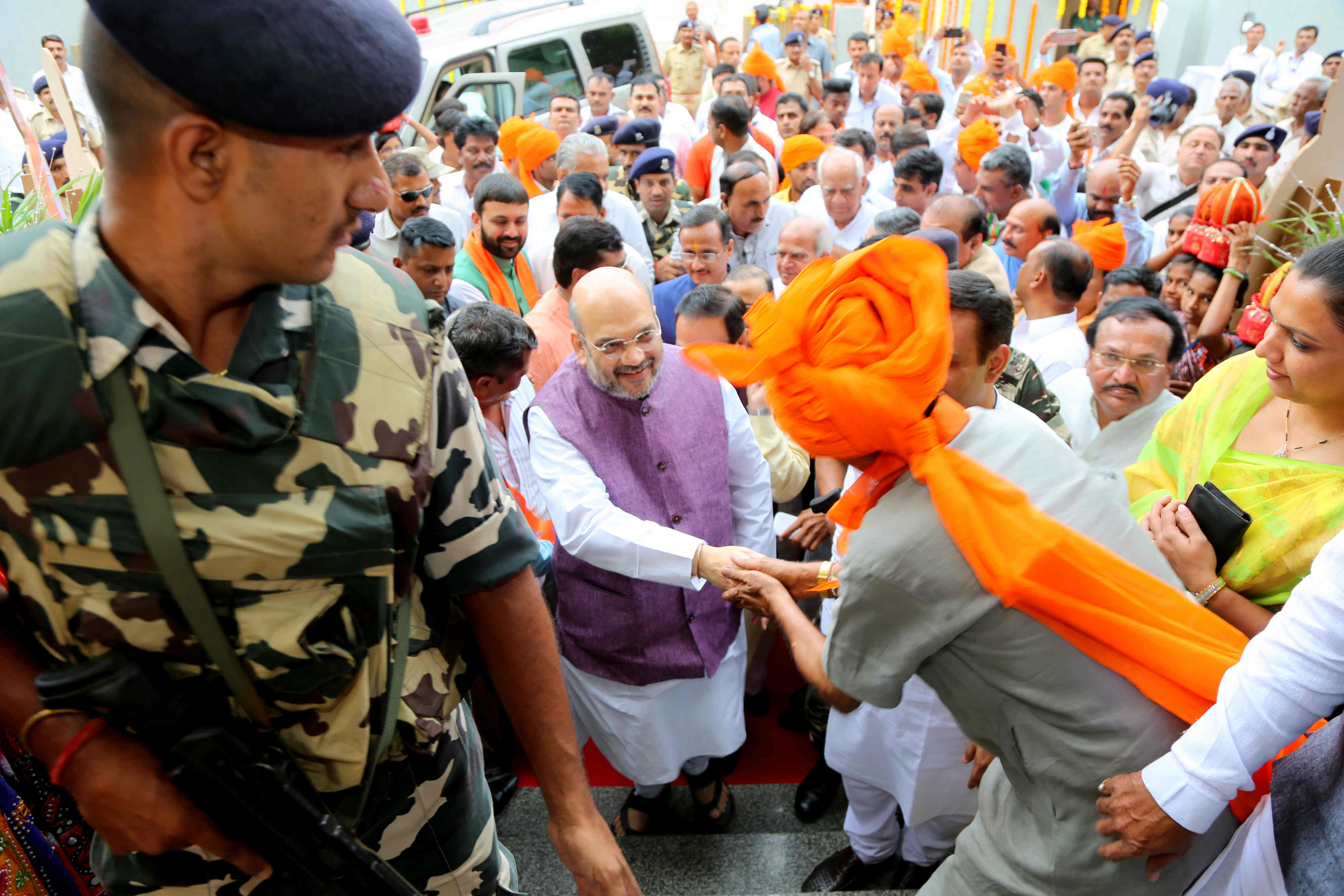 BJP National President, Shri Amit Shah Inaugurating New BJP Office of Surat City Pt. Deen Dayal Upadhyay Bhawan,Surat-Navsari, Main Road, Udhana, Surat (Gujarat) on September 08, 2016