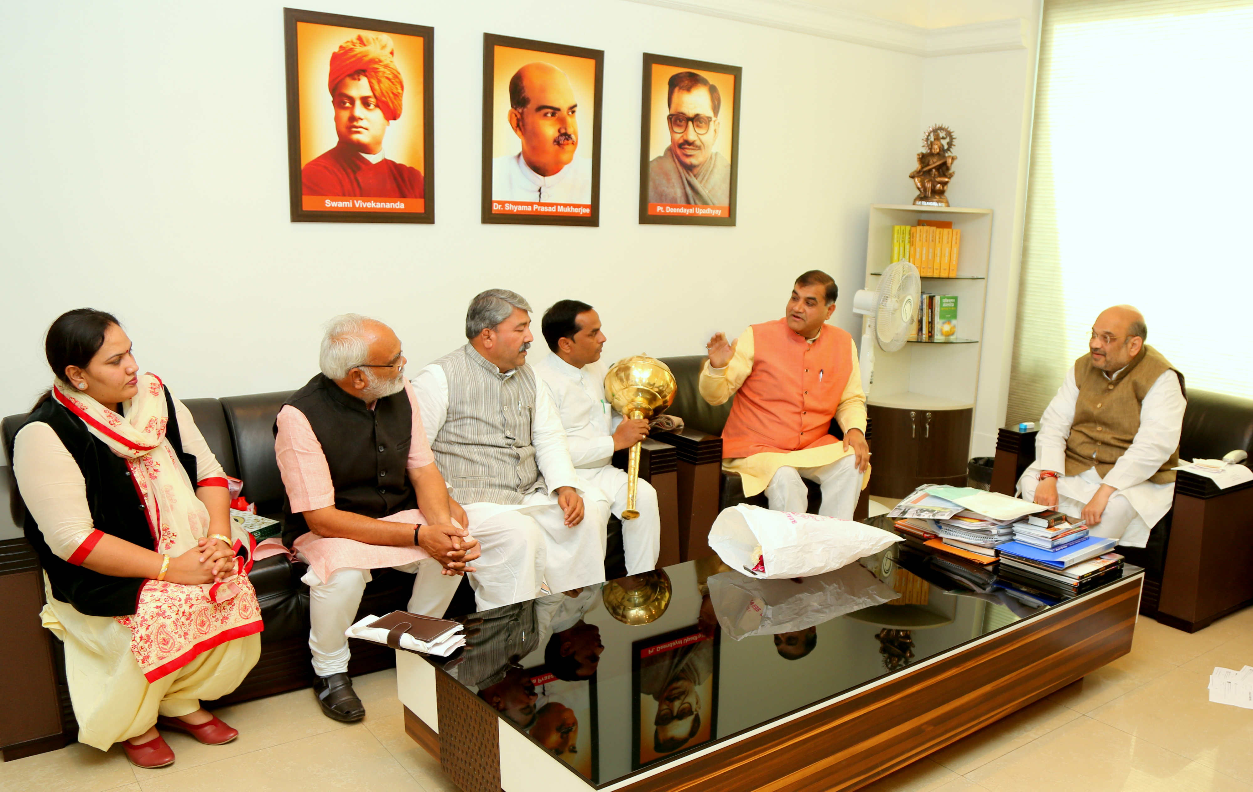 BJP National President, Shri Amit Shah interacting with Karyakartas & General Public during Jan-Samwad at 11, Ashoka Road on February 15, 2016