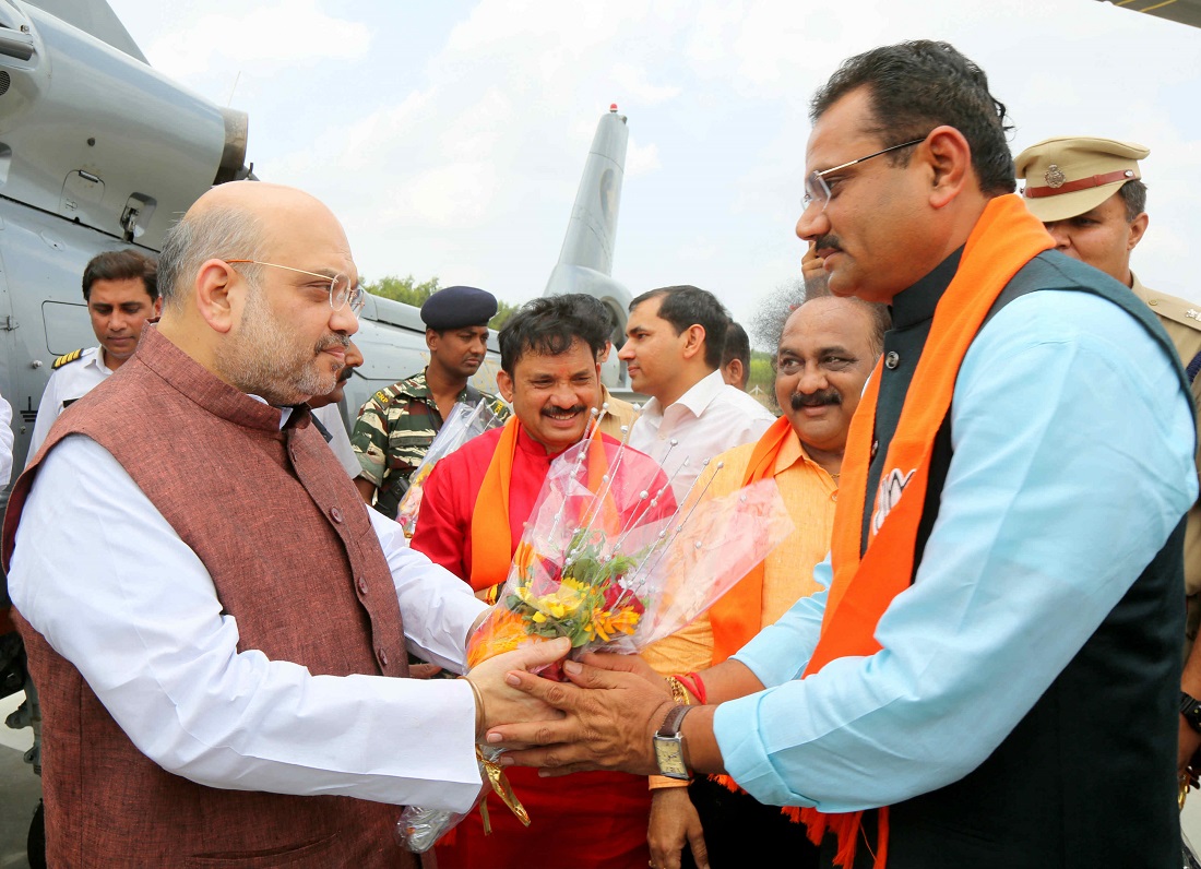 BJP National President, Shri Amit Shah ji’s Grand reception on his arrival at Nadiad, Gujarat on 21 June 2017