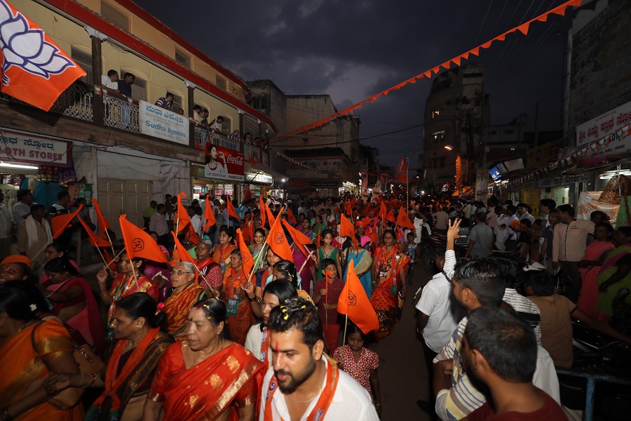 Photographs :  BJP National President, Shri Amit Shah ji’s road show in Hubballi (Karnataka)