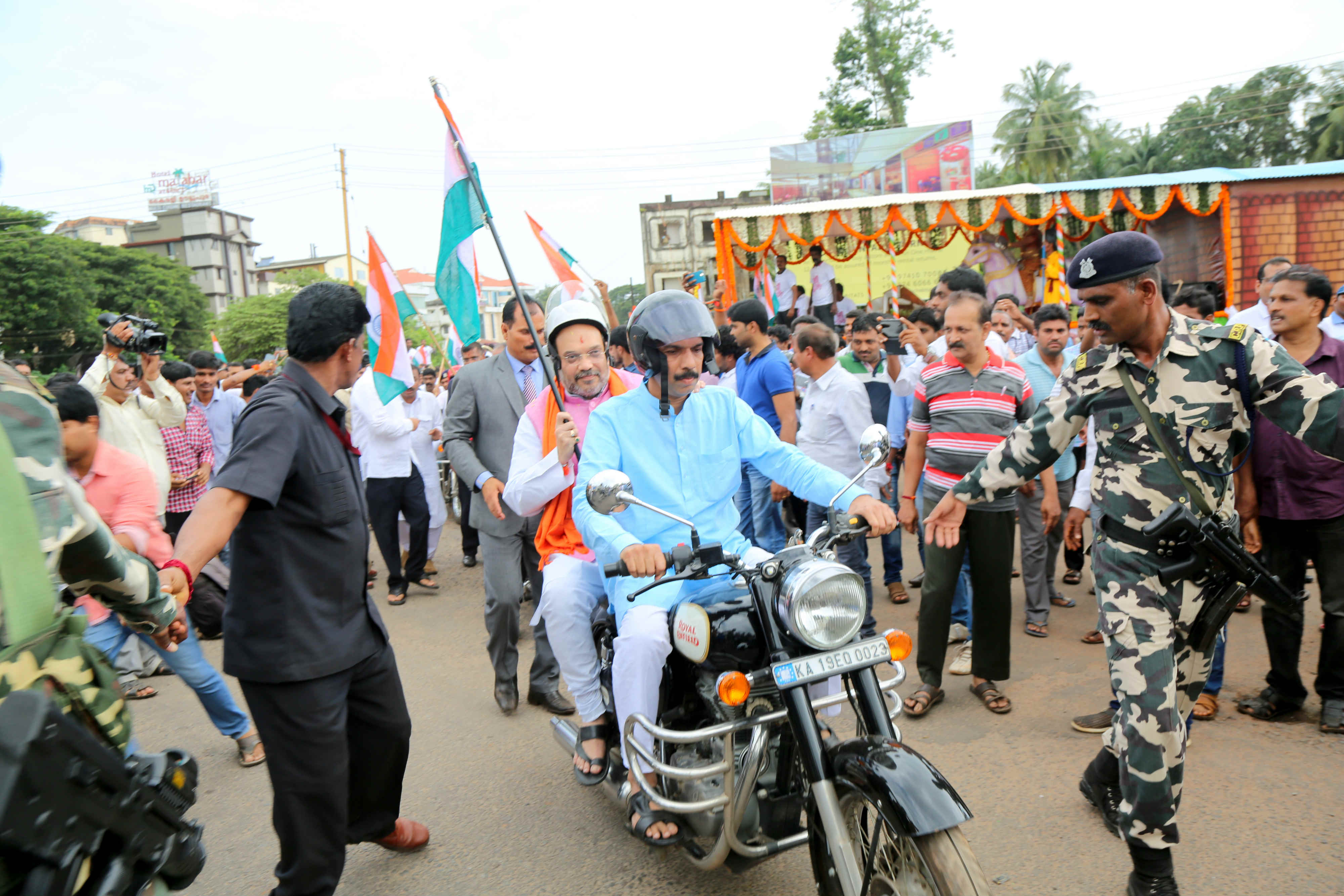 BJP National President, Shri Amit Shah joined the Nationwide Tiranga Yatra in Mangalore (Karnataka) on August 21, 2016